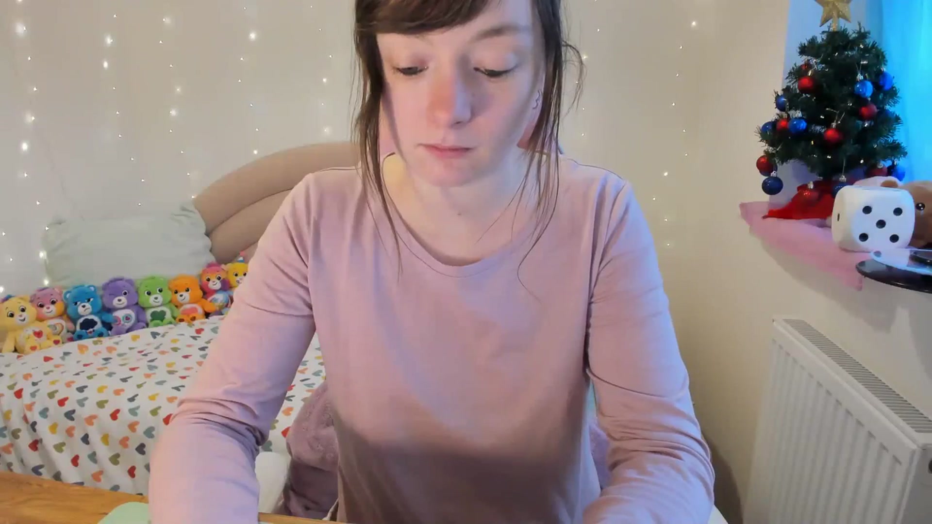 Gallery image thumbnail from JessieBear_'s myfreecams stream on, 12/27/2023, 14:17 image 3 of 20