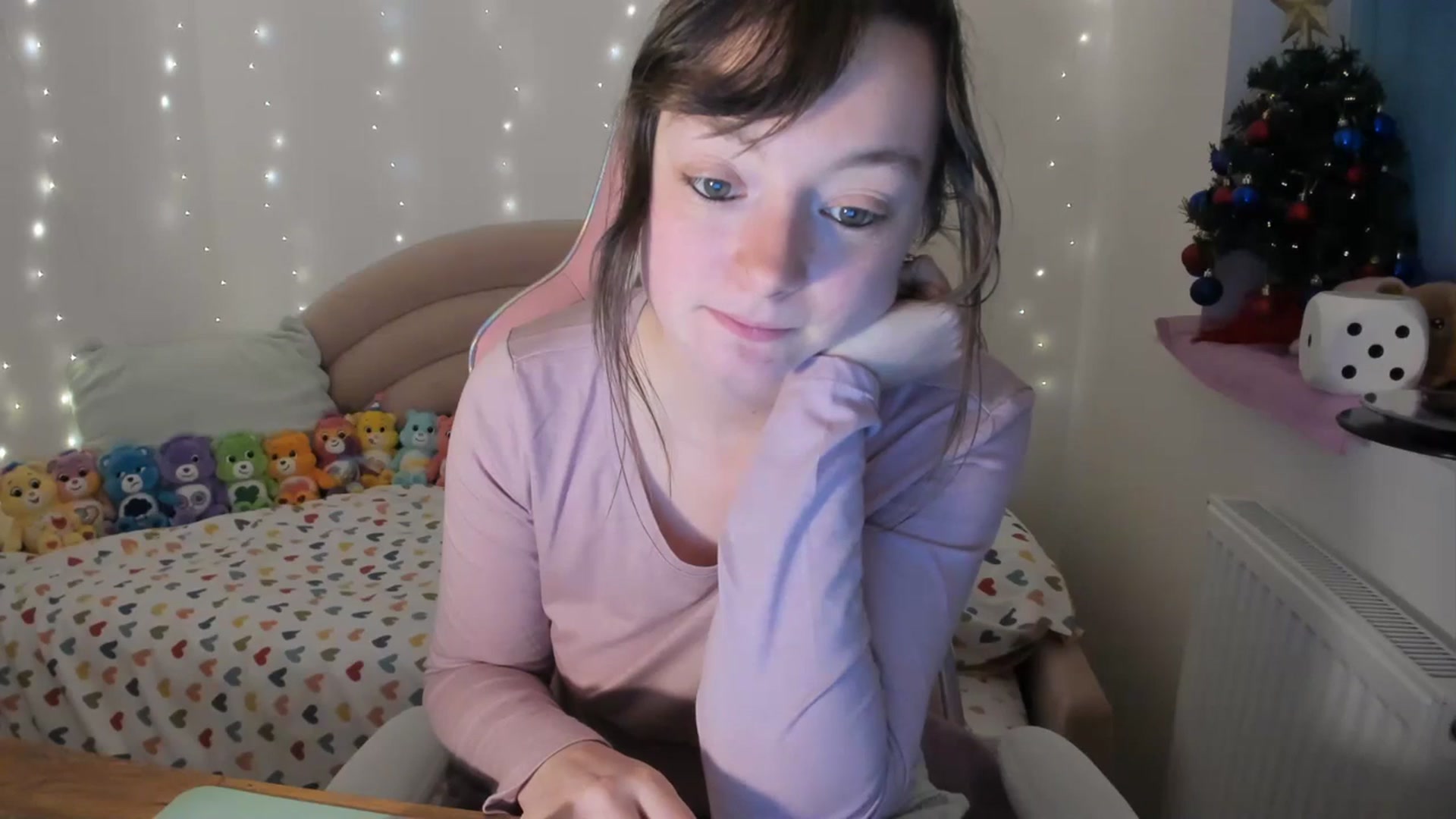 Gallery image thumbnail from JessieBear_'s myfreecams stream on, 12/27/2023, 16:49 image 13 of 20