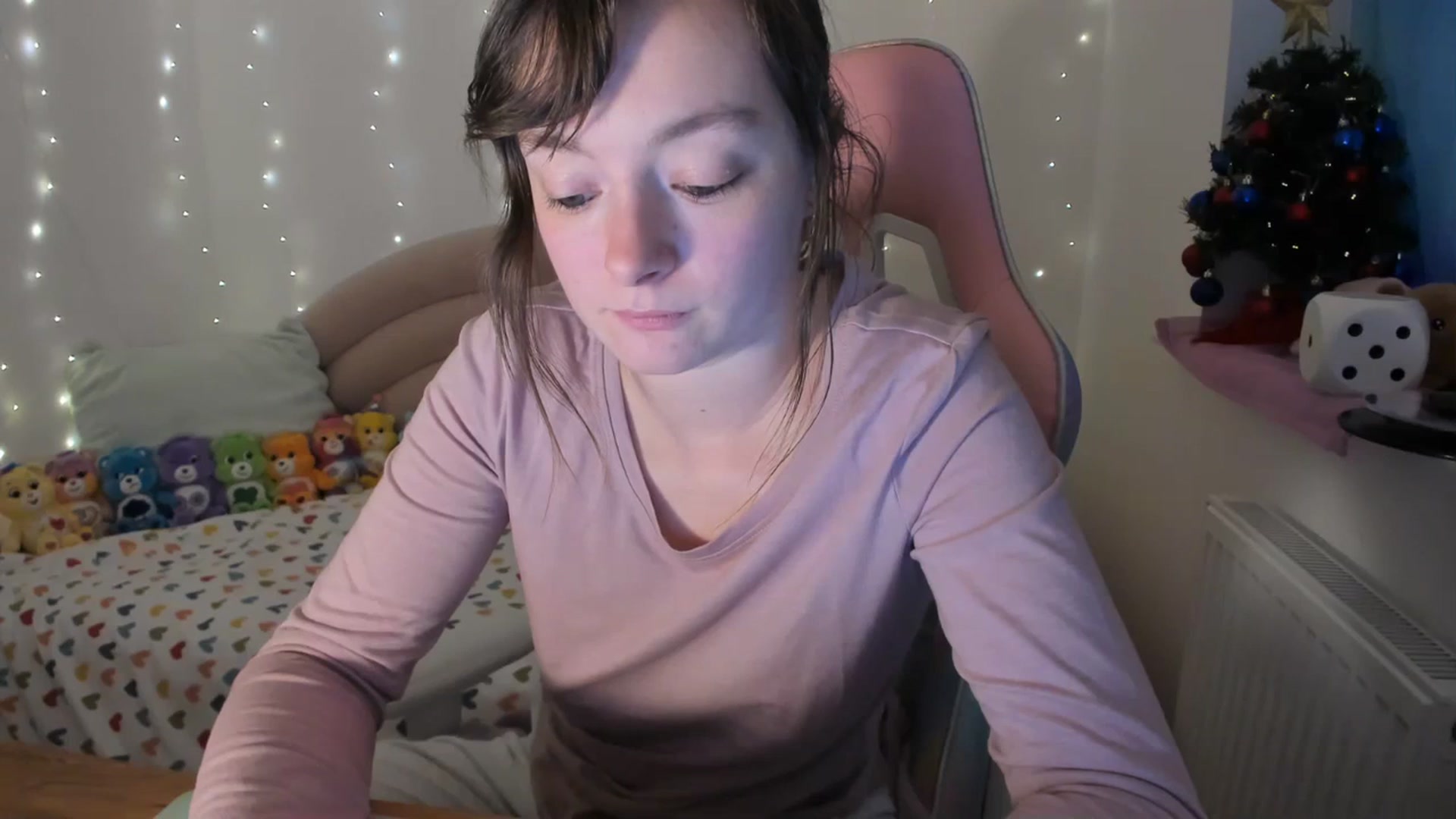 Gallery image thumbnail from JessieBear_'s myfreecams stream on, 12/27/2023, 16:49 image 10 of 20