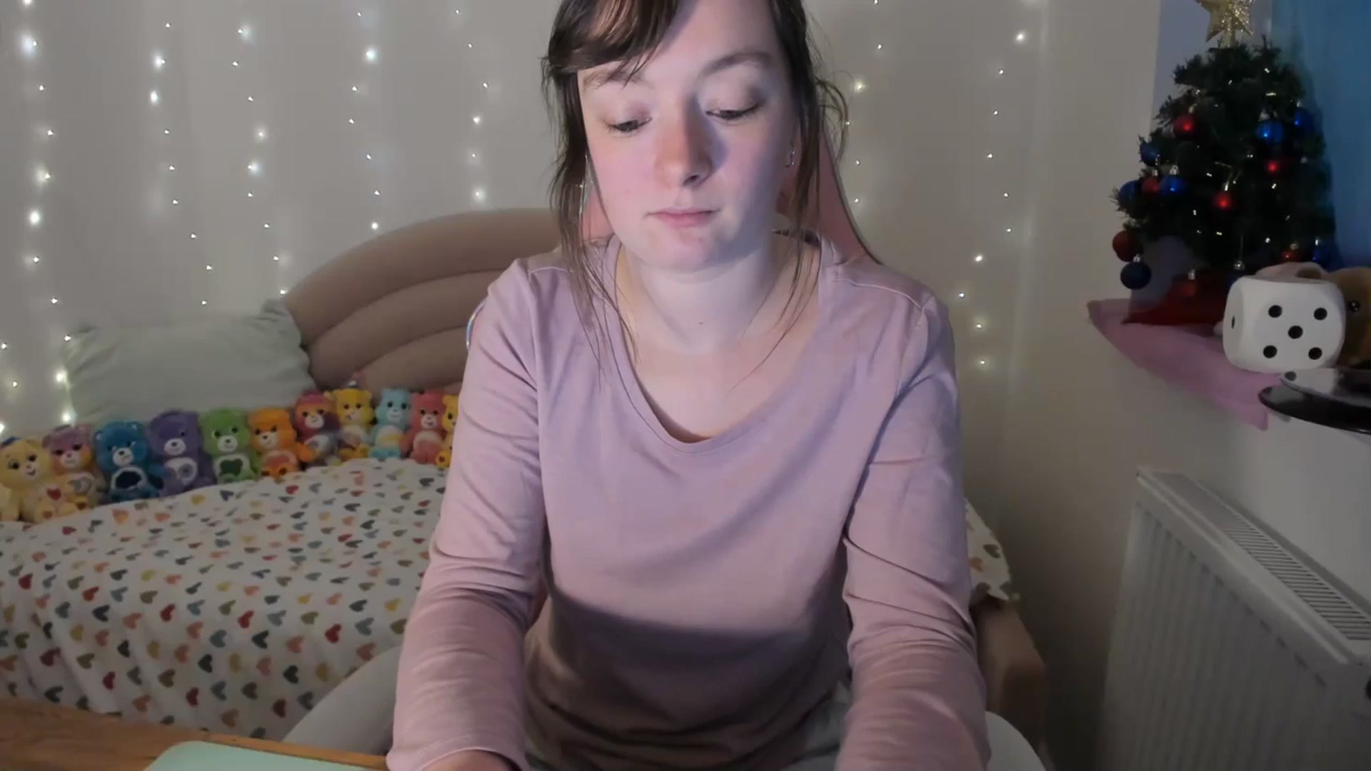 Gallery image thumbnail from JessieBear_'s myfreecams stream on, 12/27/2023, 16:49 image 7 of 20