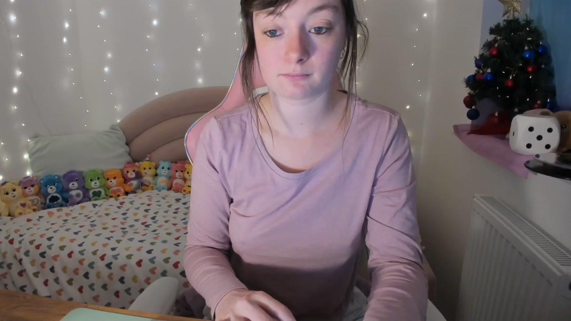 Gallery image thumbnail from JessieBear_'s myfreecams stream on, 12/27/2023, 16:49 image 12 of 20