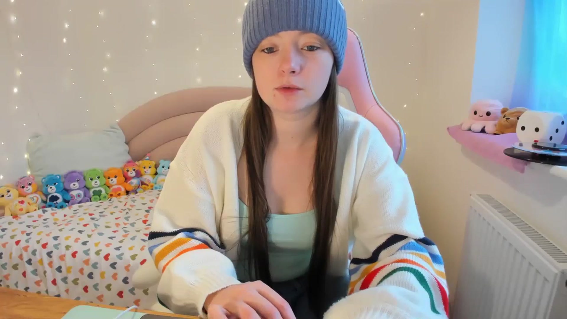 Gallery image thumbnail from JessieBear_'s myfreecams stream on, 01/02/2024, 13:47 image 16 of 20
