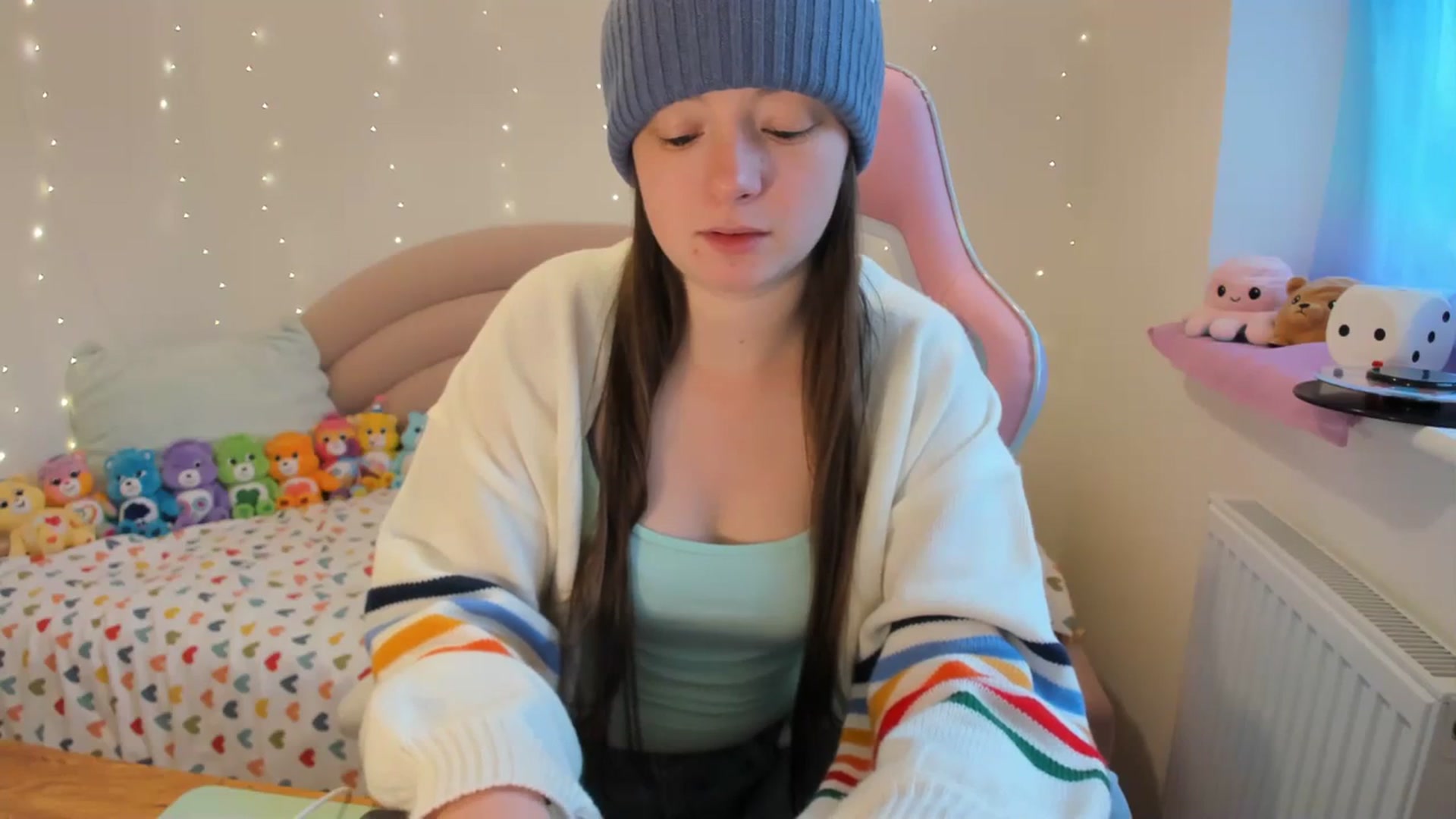 Gallery image thumbnail from JessieBear_'s myfreecams stream on, 01/02/2024, 13:47 image 18 of 20