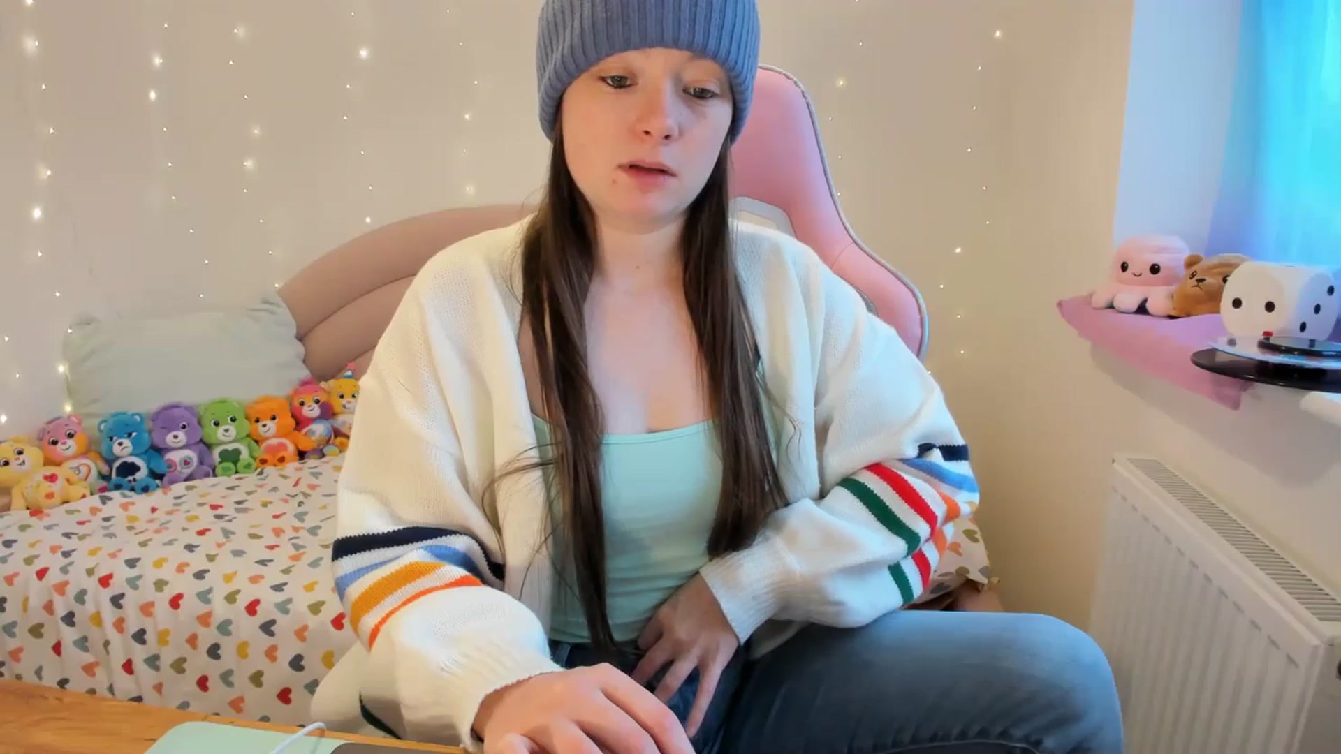 Gallery image thumbnail from JessieBear_'s myfreecams stream on, 01/02/2024, 13:47 image 12 of 20
