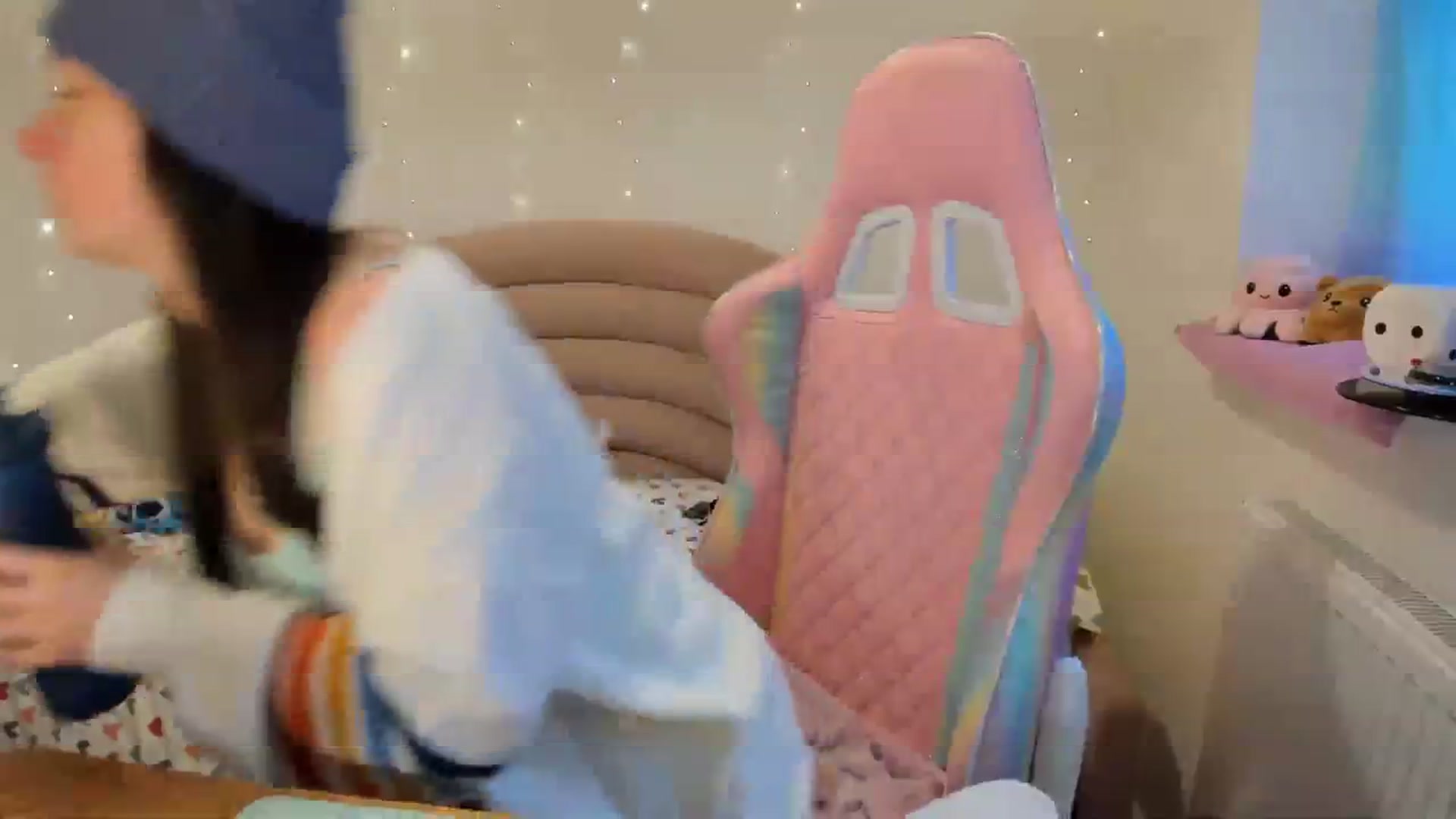 Gallery image thumbnail from JessieBear_'s myfreecams stream on, 01/02/2024, 16:15 image 7 of 20