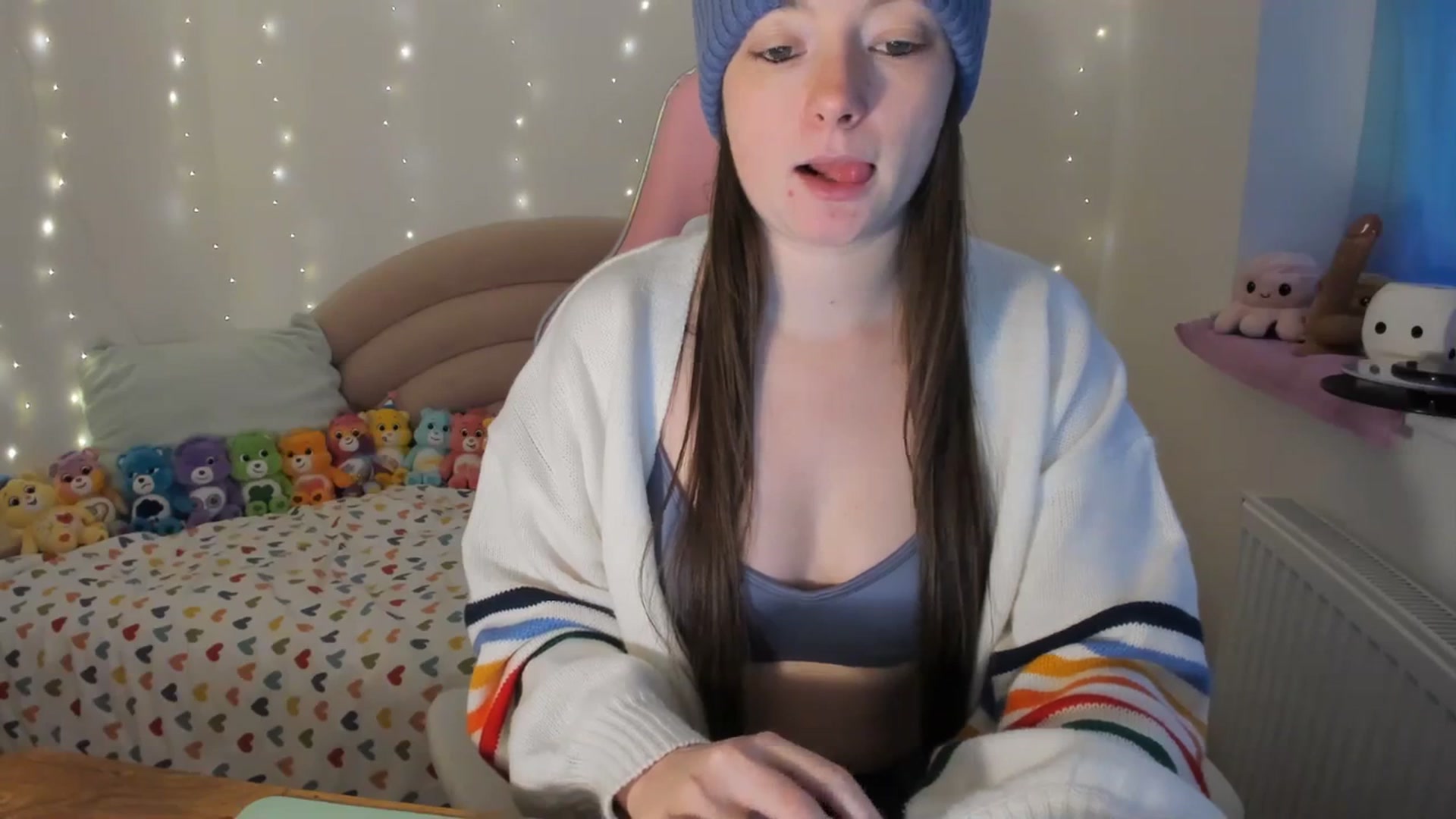 Gallery image thumbnail from JessieBear_'s myfreecams stream on, 01/02/2024, 16:15 image 19 of 20
