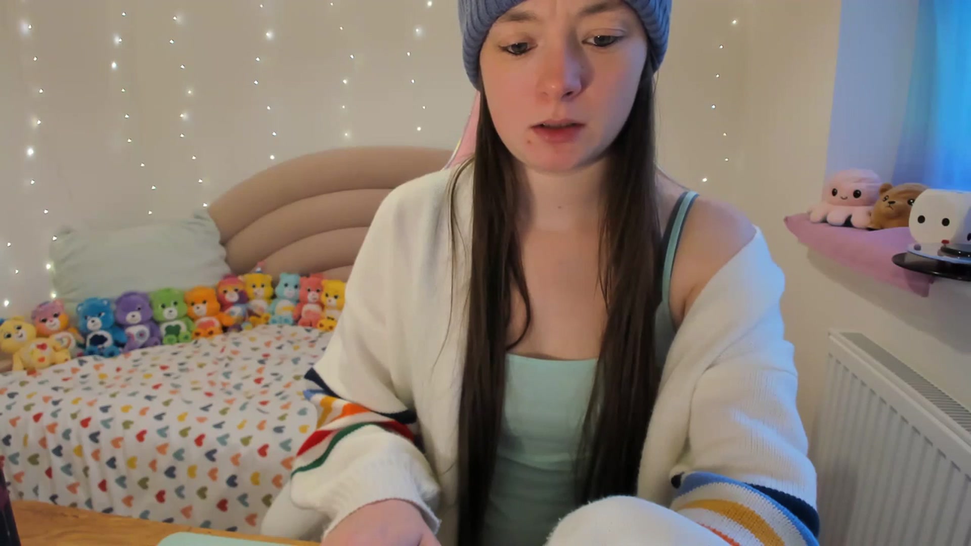 Gallery image thumbnail from JessieBear_'s myfreecams stream on, 01/02/2024, 16:15 image 8 of 20