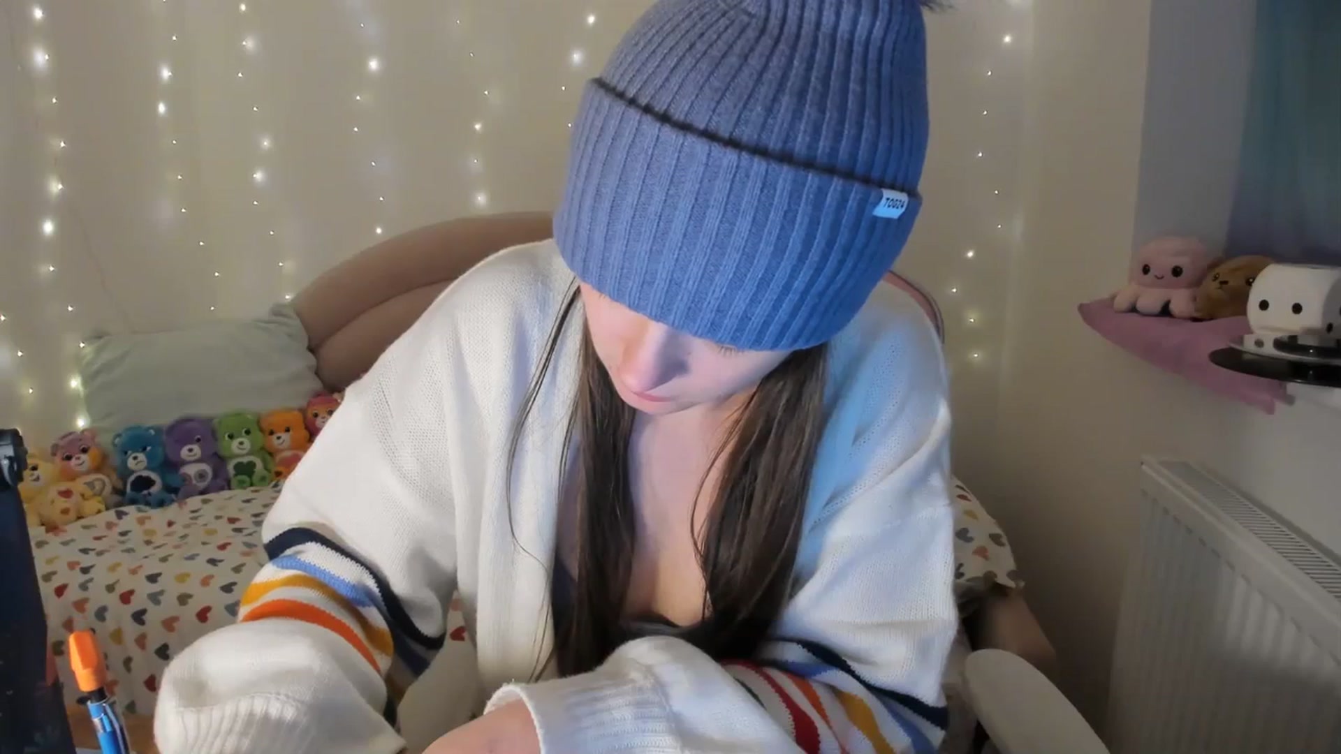 Gallery image thumbnail from JessieBear_'s myfreecams stream on, 01/02/2024, 17:18 image 19 of 20