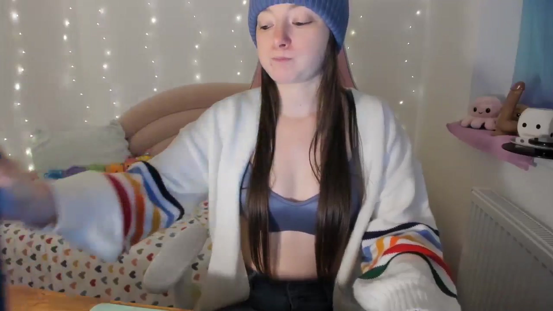 Gallery image thumbnail from JessieBear_'s myfreecams stream on, 01/02/2024, 17:18 image 2 of 20