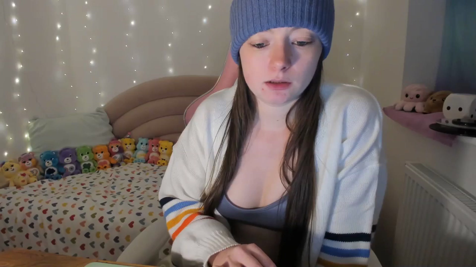 Gallery image thumbnail from JessieBear_'s myfreecams stream on, 01/02/2024, 17:18 image 16 of 20