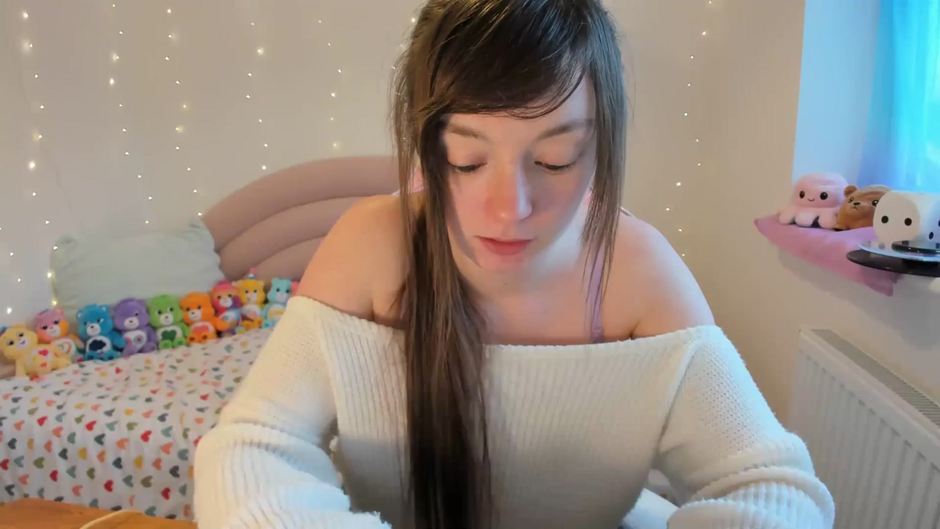Gallery image thumbnail from JessieBear_'s myfreecams stream on, 01/04/2024, 15:12 image 20 of 20