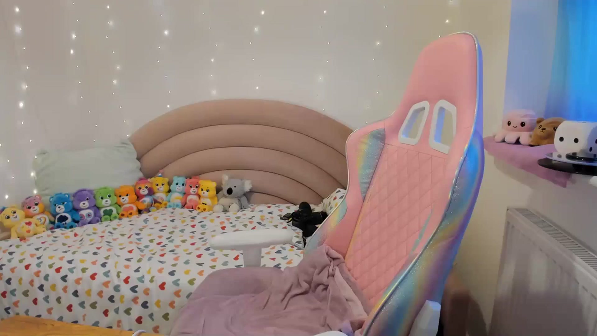 Gallery image thumbnail from JessieBear_'s myfreecams stream on, 01/04/2024, 16:47 image 9 of 20