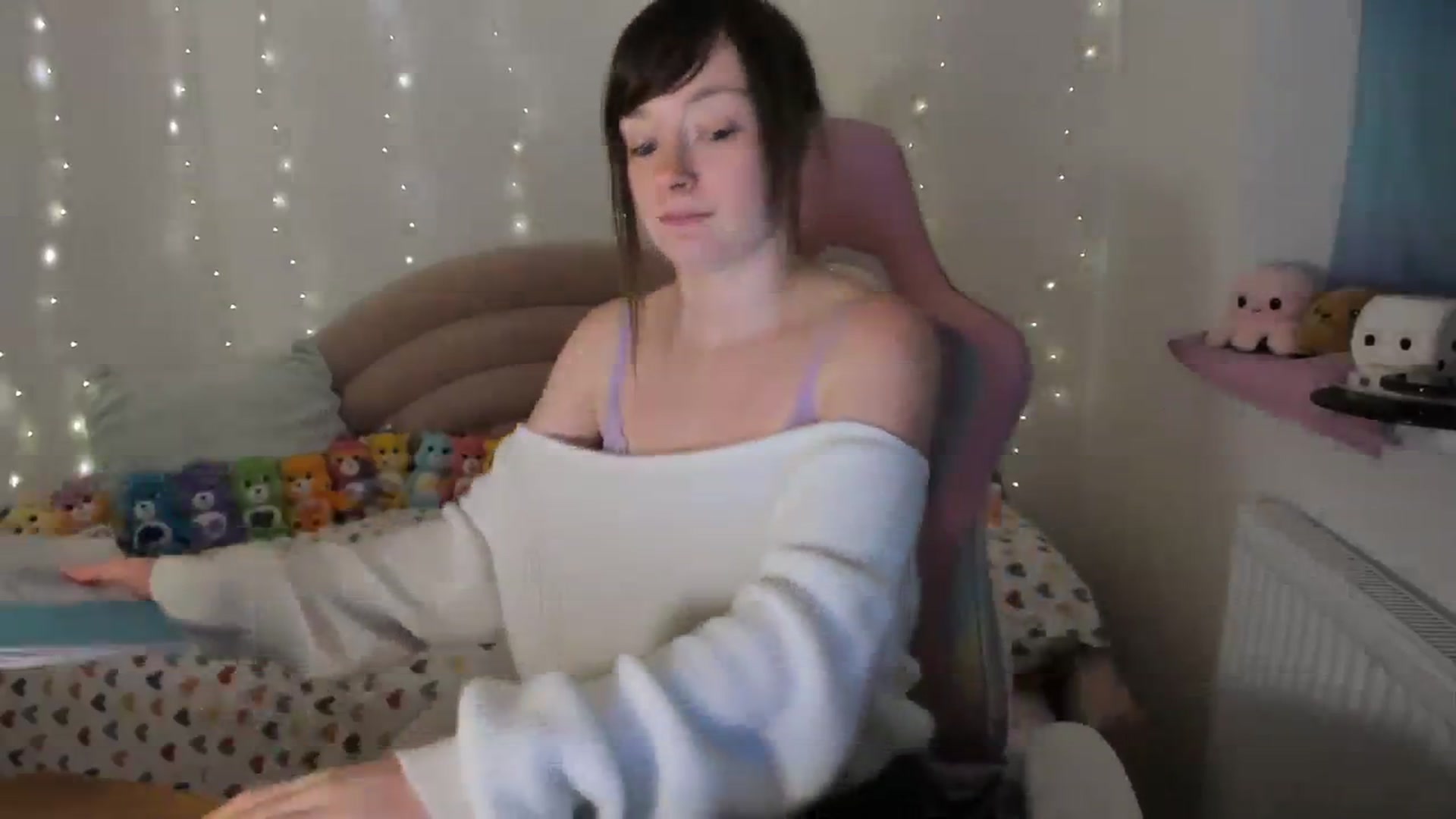 Gallery image thumbnail from JessieBear_'s myfreecams stream on, 01/04/2024, 16:47 image 20 of 20