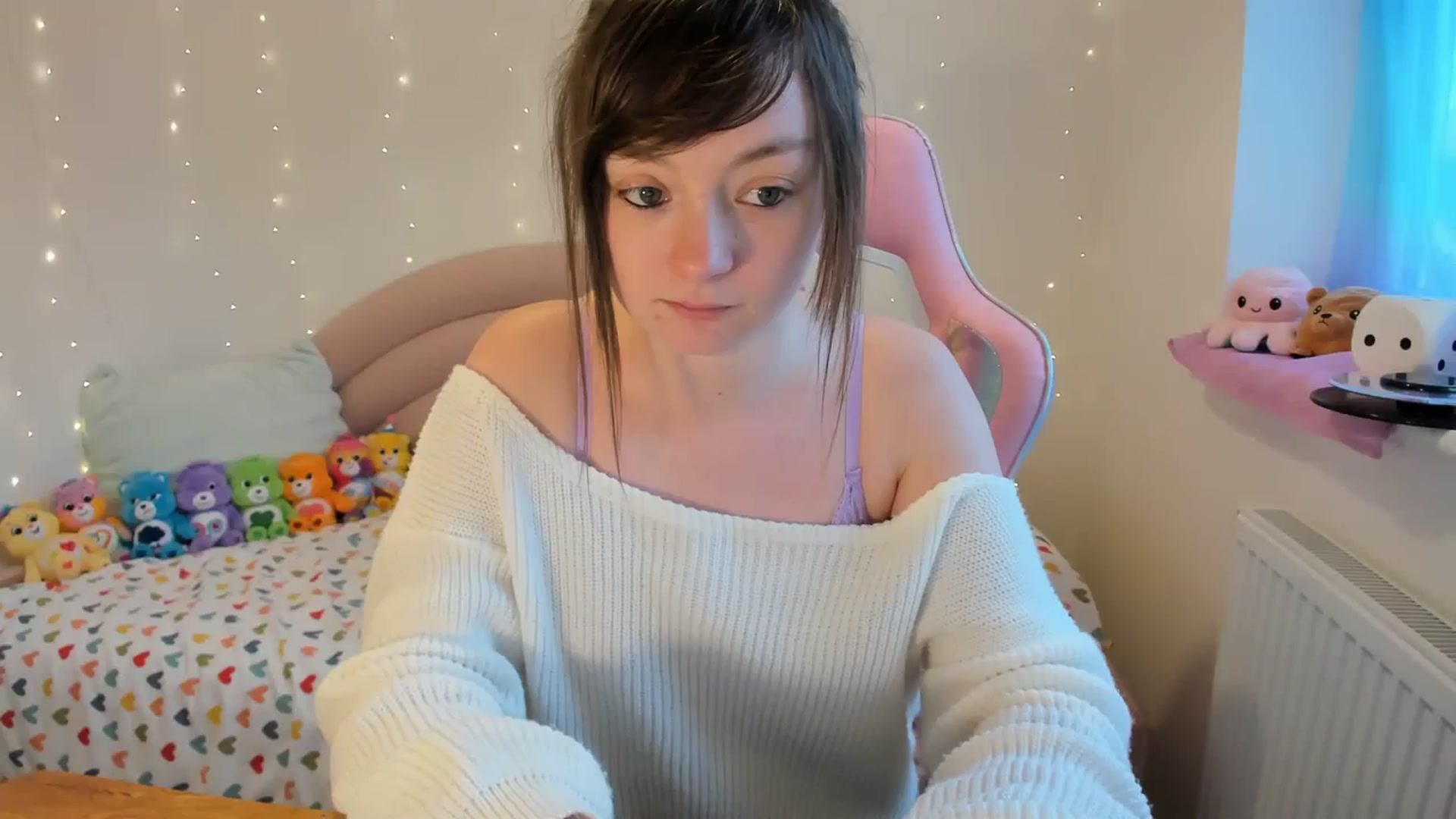 Gallery image thumbnail from JessieBear_'s myfreecams stream on, 01/04/2024, 16:47 image 1 of 20