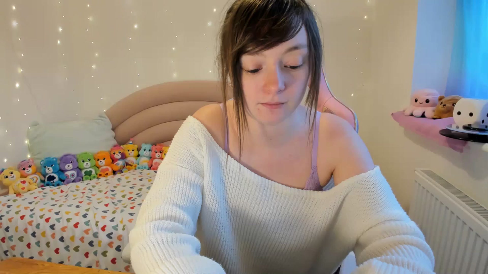 Gallery image thumbnail from JessieBear_'s myfreecams stream on, 01/04/2024, 16:47 image 5 of 20