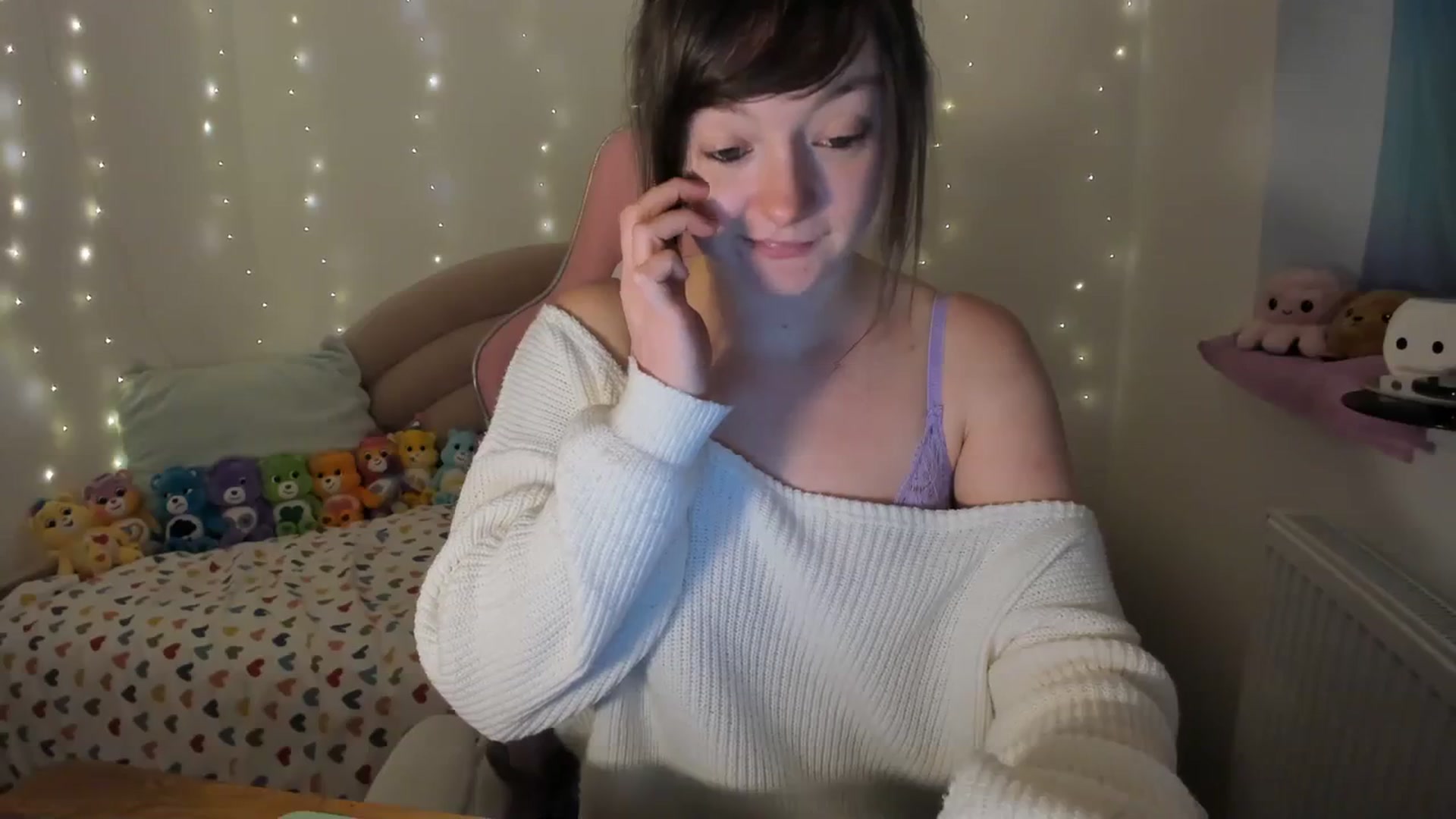 Gallery image thumbnail from JessieBear_'s myfreecams stream on, 01/04/2024, 17:58 image 10 of 20