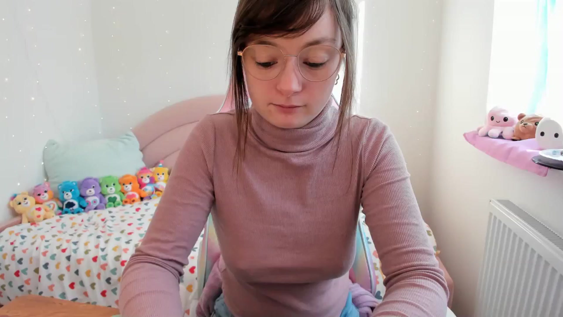 Gallery image thumbnail from JessieBear_'s myfreecams stream on, 01/05/2024, 12:35 image 13 of 20