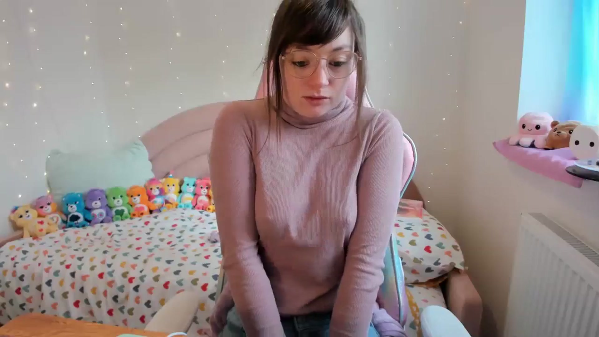 Gallery image thumbnail from JessieBear_'s myfreecams stream on, 01/05/2024, 12:35 image 9 of 20