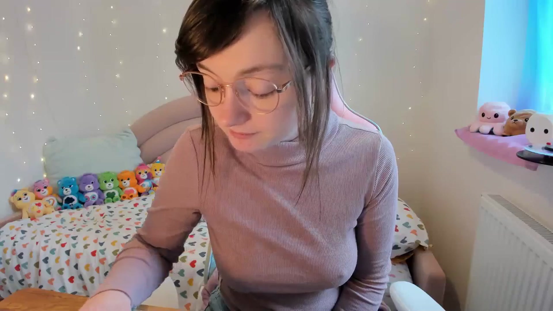 Gallery image thumbnail from JessieBear_'s myfreecams stream on, 01/05/2024, 13:24 image 16 of 20