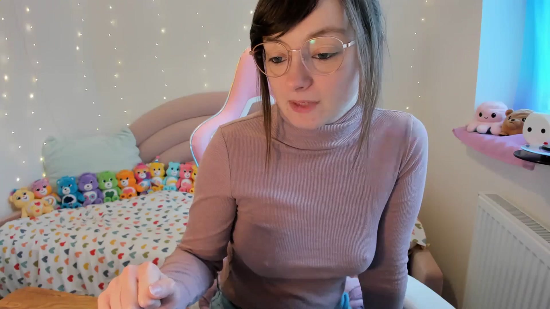 Gallery image thumbnail from JessieBear_'s myfreecams stream on, 01/05/2024, 13:24 image 20 of 20