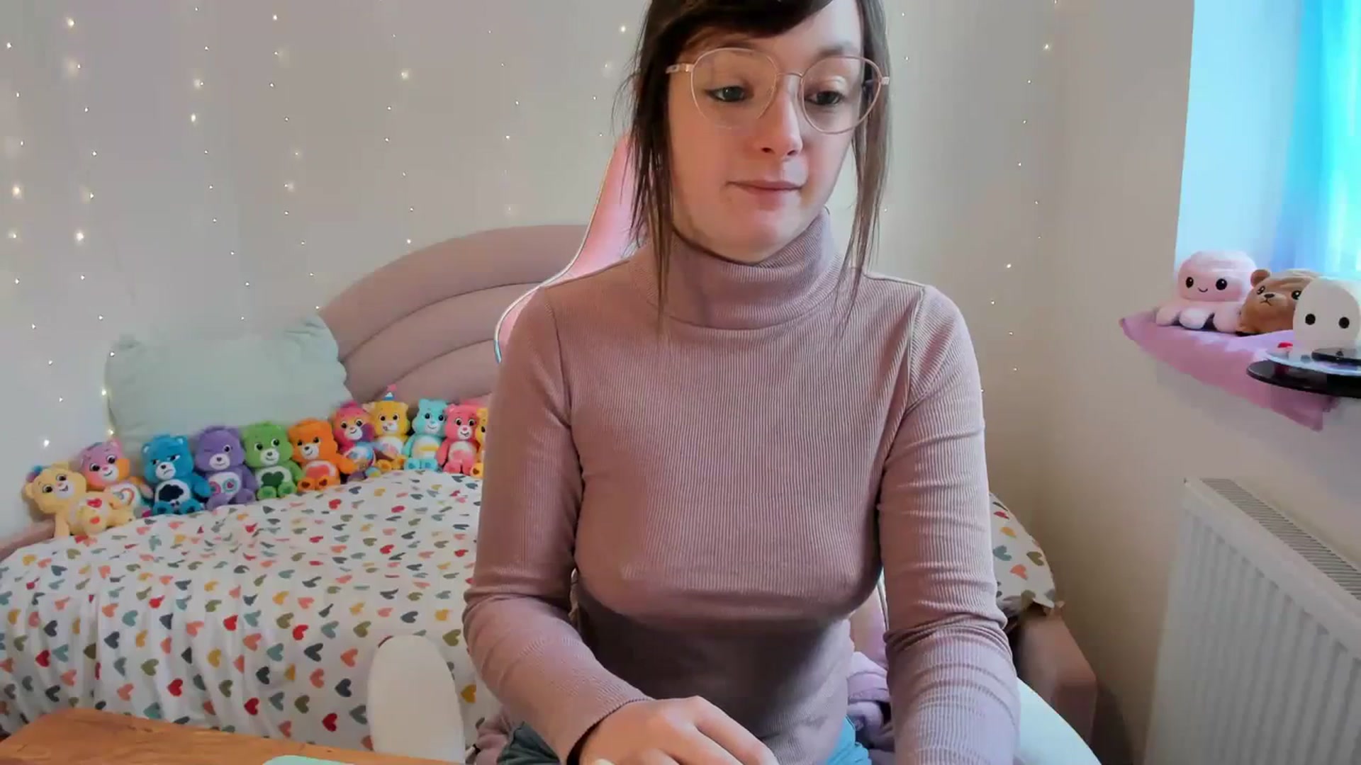 Gallery image thumbnail from JessieBear_'s myfreecams stream on, 01/05/2024, 13:24 image 6 of 20