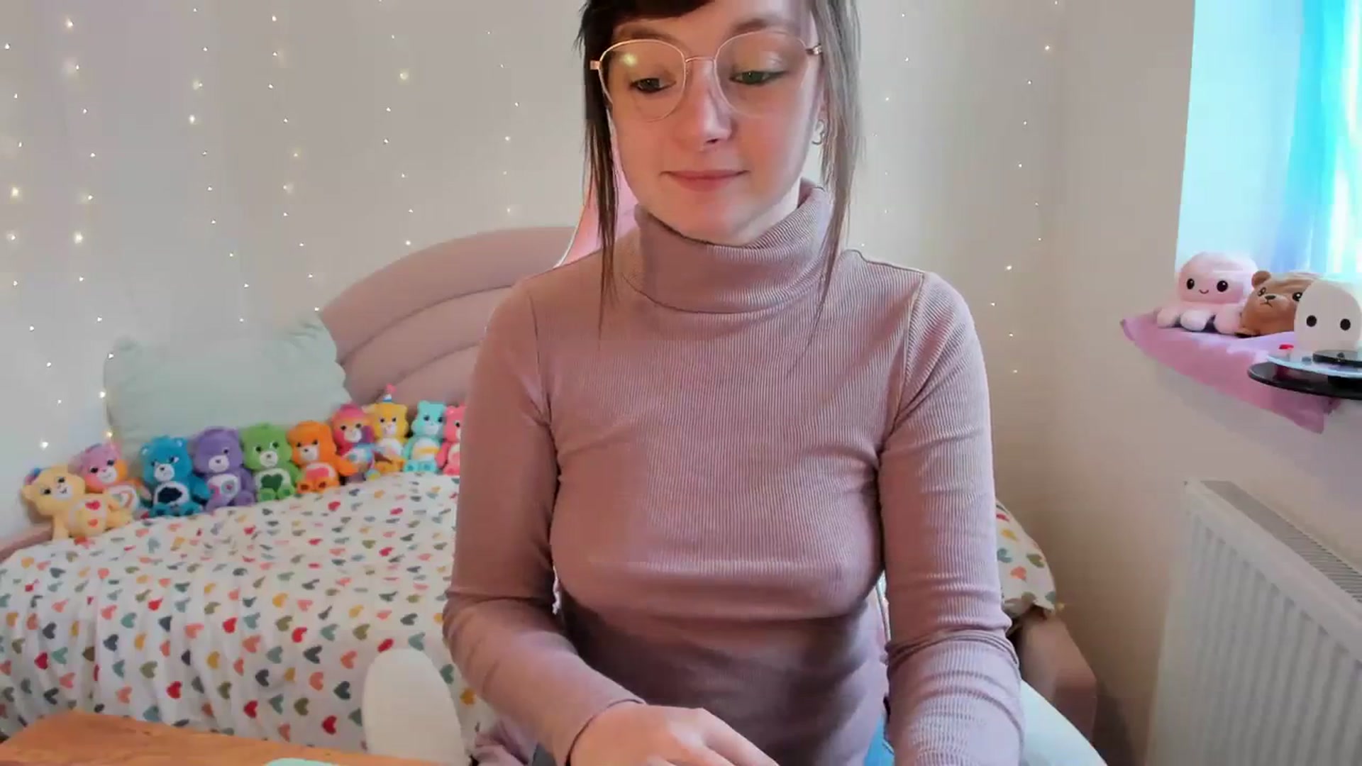 Gallery image thumbnail from JessieBear_'s myfreecams stream on, 01/05/2024, 13:24 image 2 of 20
