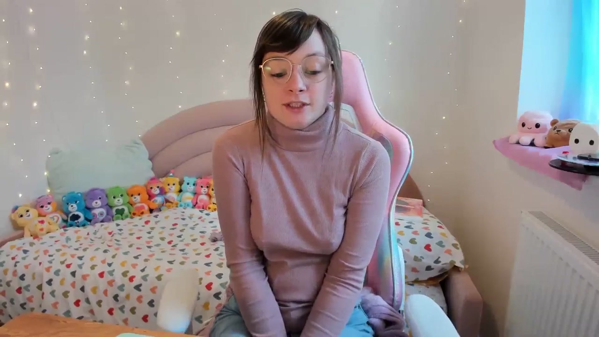 Gallery image thumbnail from JessieBear_'s myfreecams stream on, 01/05/2024, 13:24 image 9 of 20