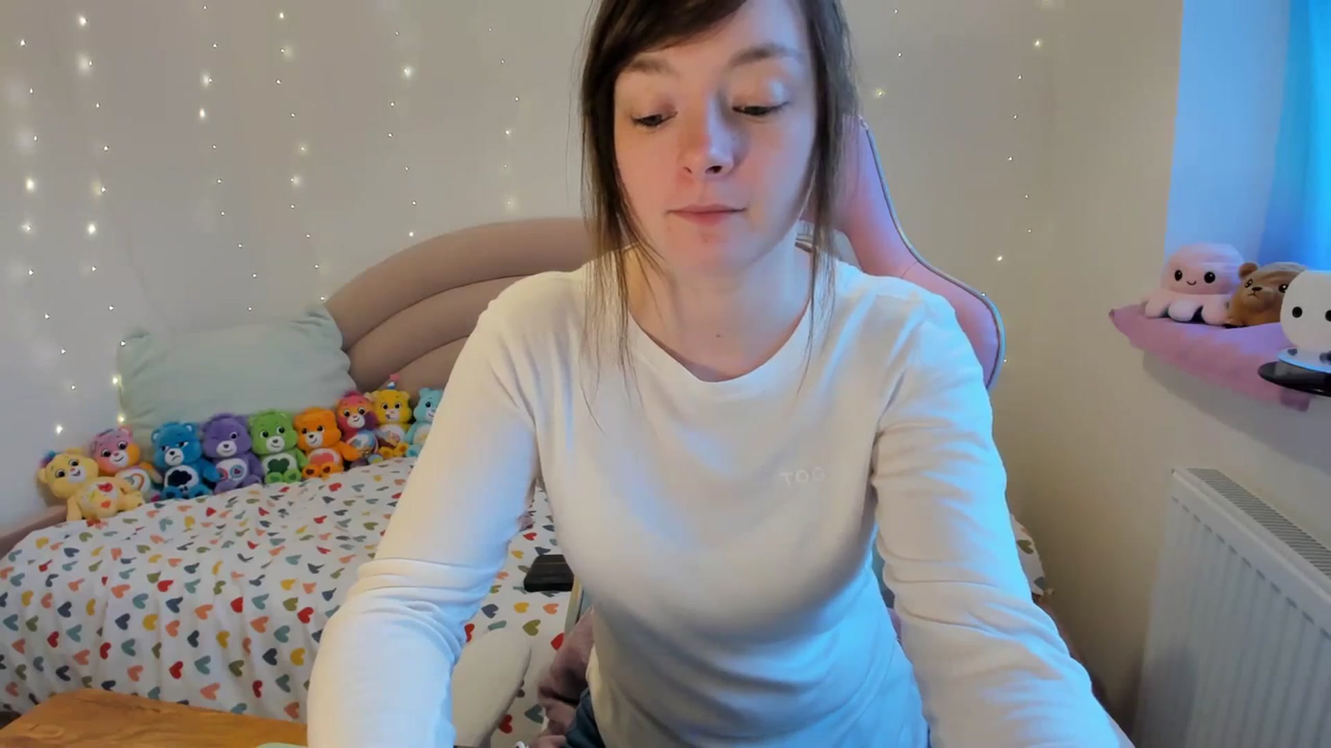 Gallery image thumbnail from JessieBear_'s myfreecams stream on, 01/08/2024, 16:52 image 7 of 20
