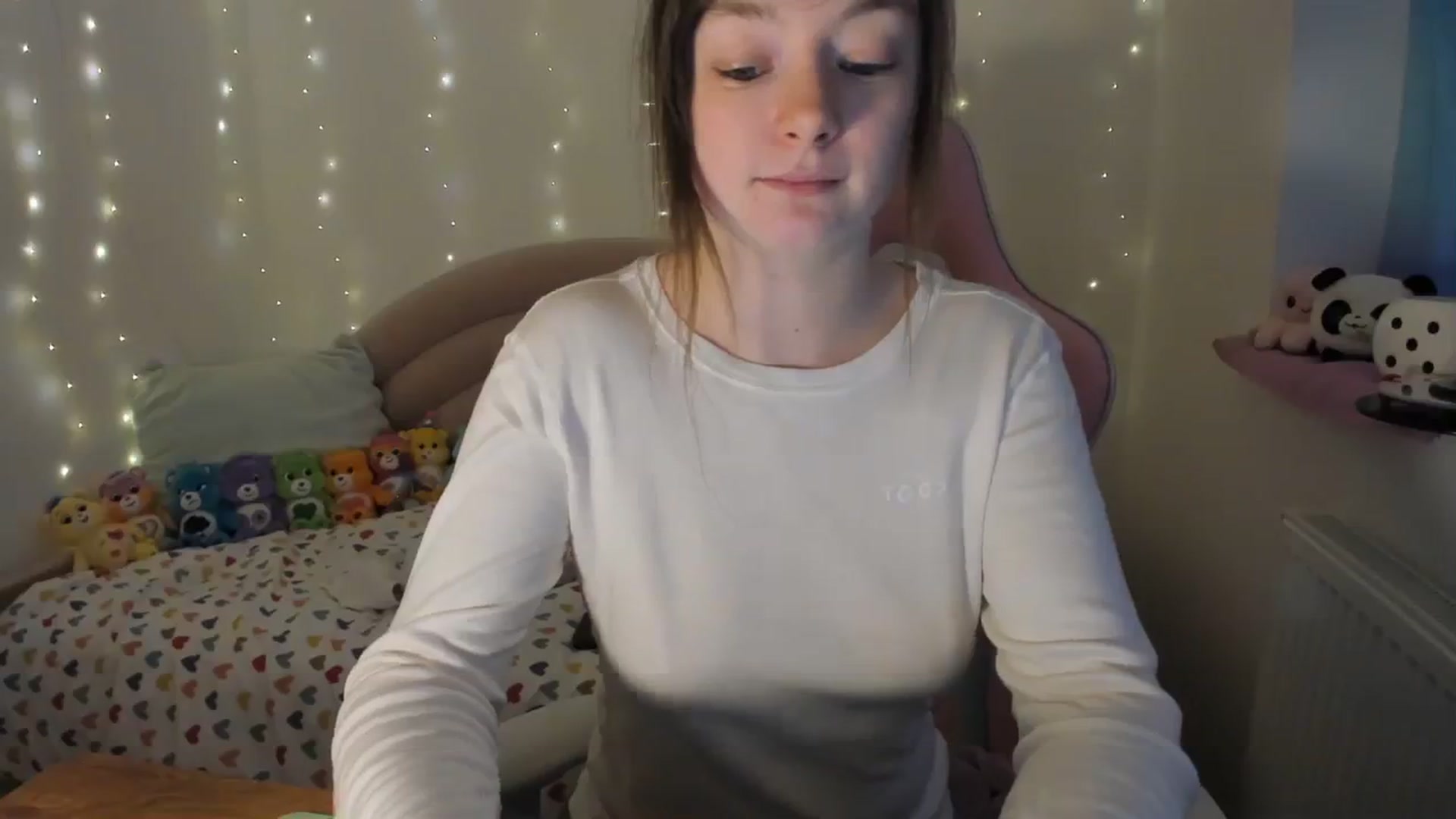 Gallery image thumbnail from JessieBear_'s myfreecams stream on, 01/08/2024, 16:52 image 18 of 20