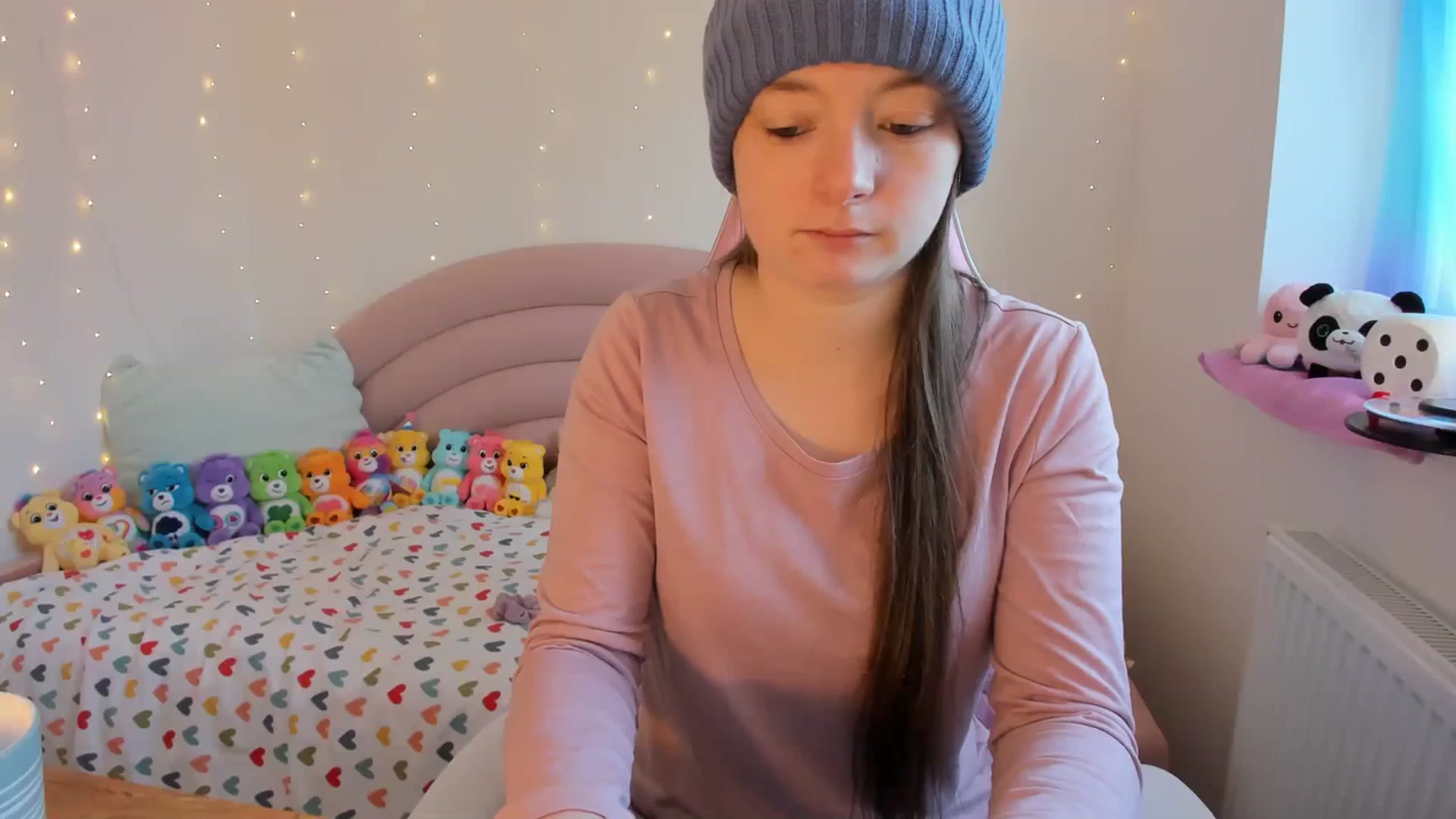 Gallery image thumbnail from JessieBear_'s myfreecams stream on, 01/09/2024, 14:09 image 18 of 20