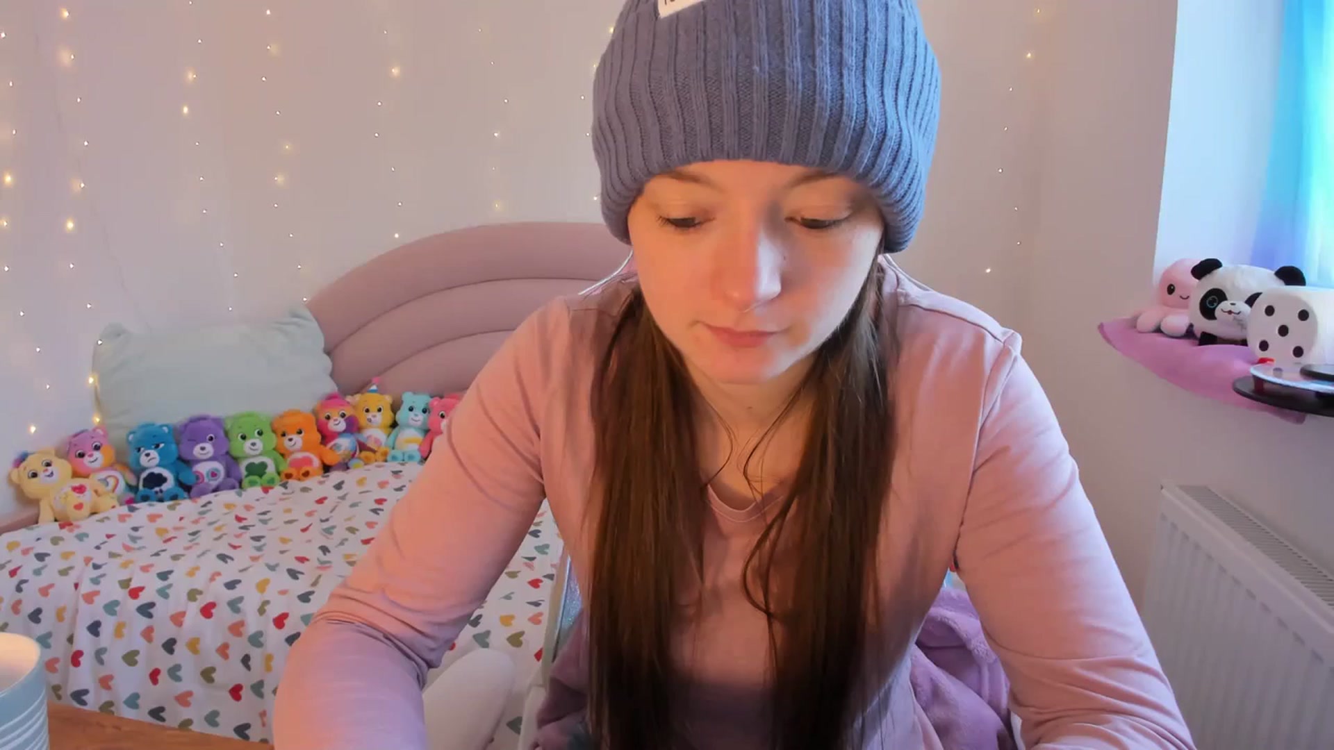 Gallery image thumbnail from JessieBear_'s myfreecams stream on, 01/09/2024, 14:09 image 3 of 20