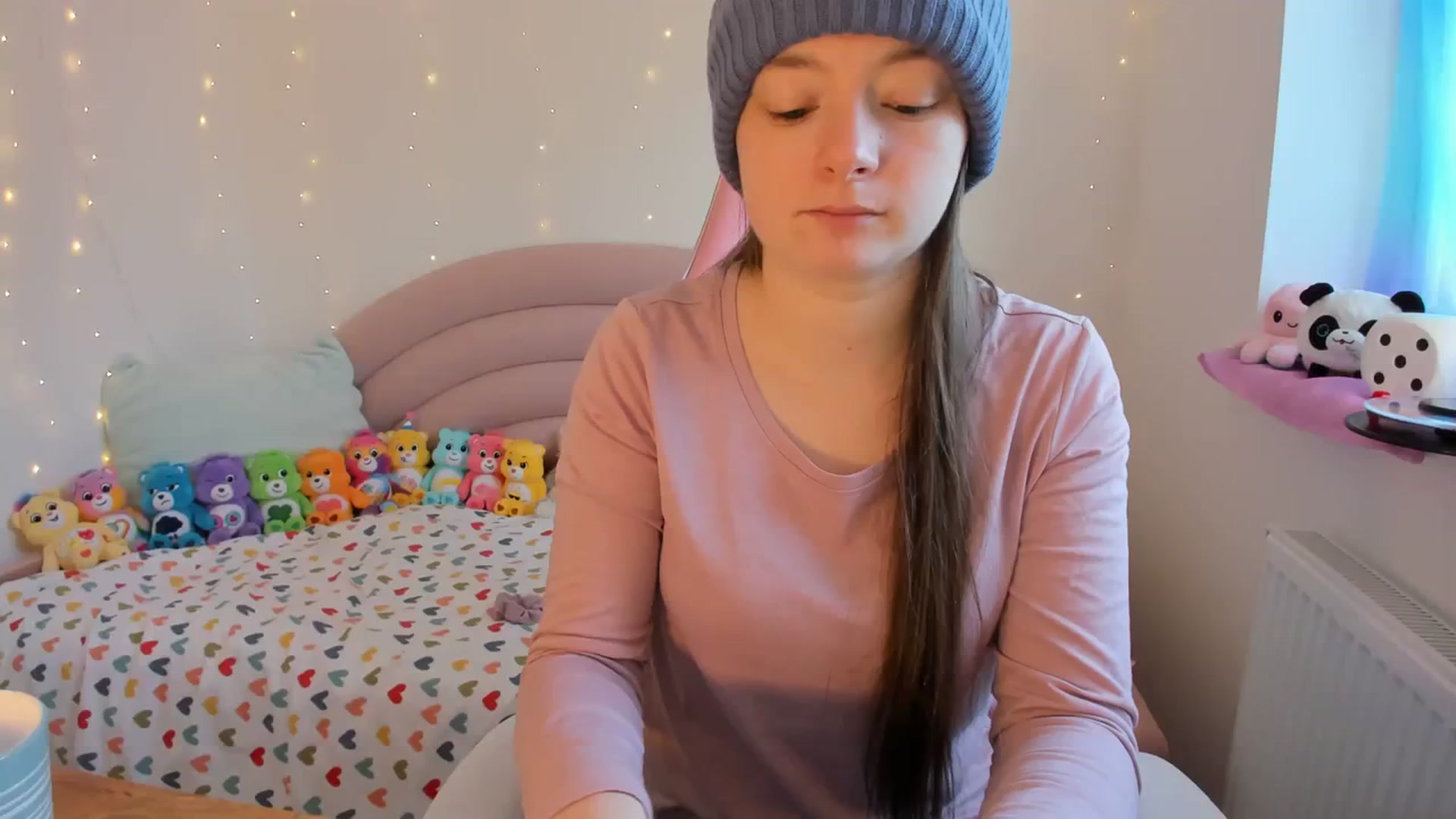 Gallery image thumbnail from JessieBear_'s myfreecams stream on, 01/09/2024, 14:09 image 15 of 20