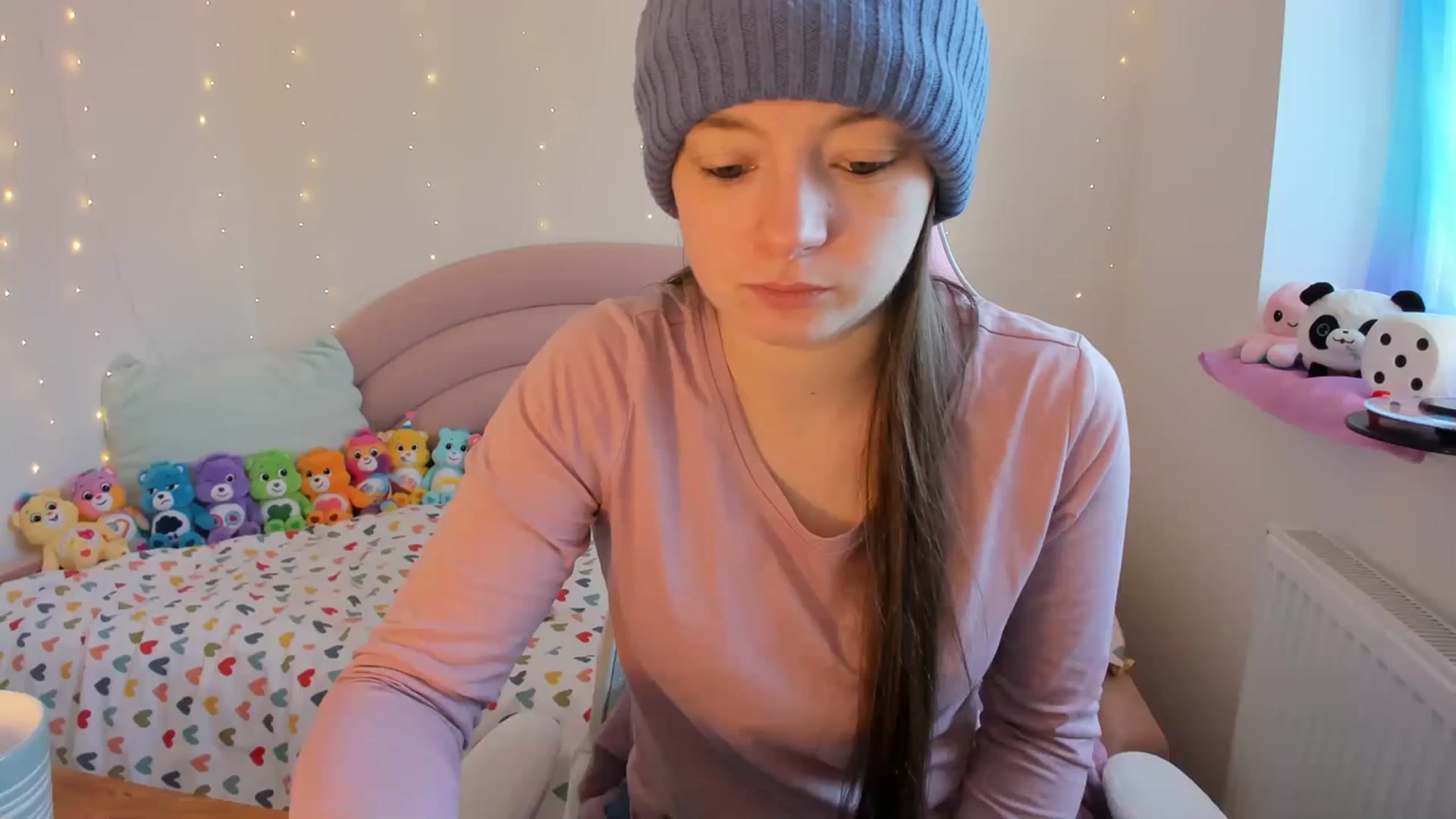 Gallery image thumbnail from JessieBear_'s myfreecams stream on, 01/09/2024, 14:09 image 13 of 20