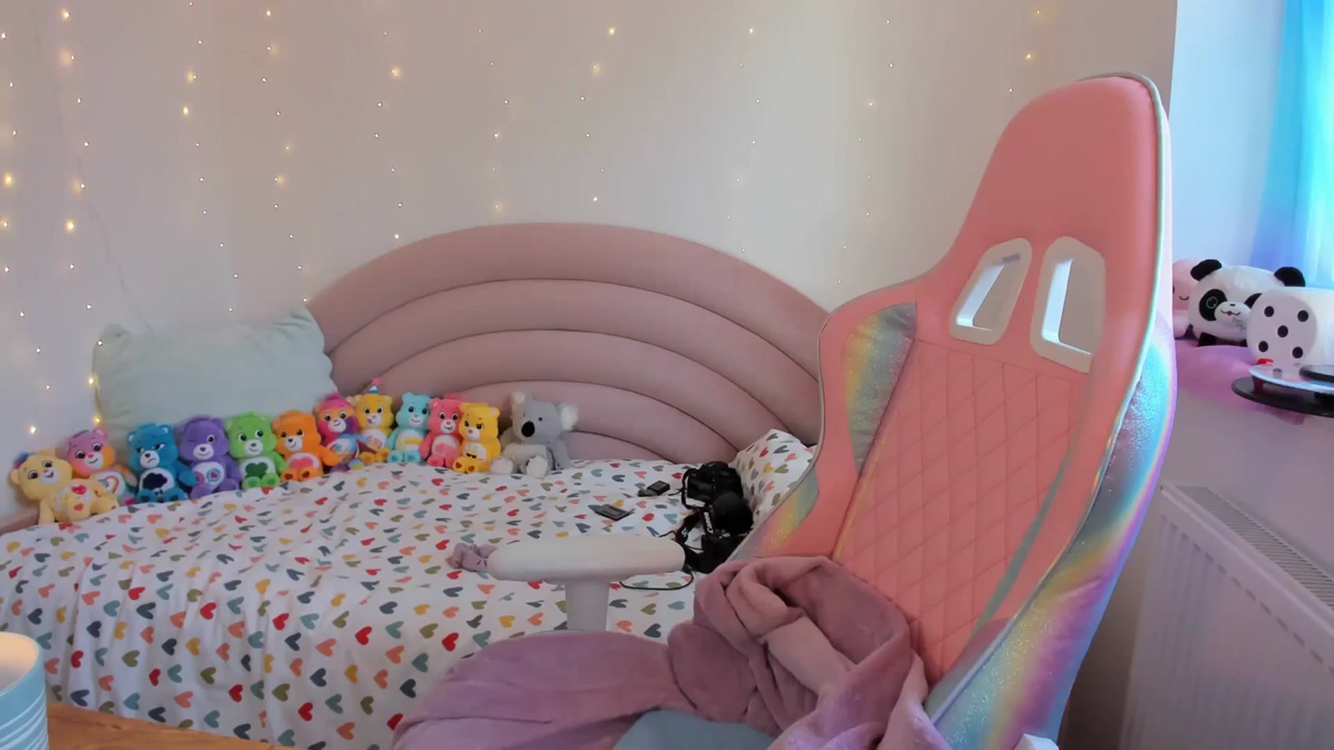 Gallery image thumbnail from JessieBear_'s myfreecams stream on, 01/09/2024, 14:09 image 4 of 20
