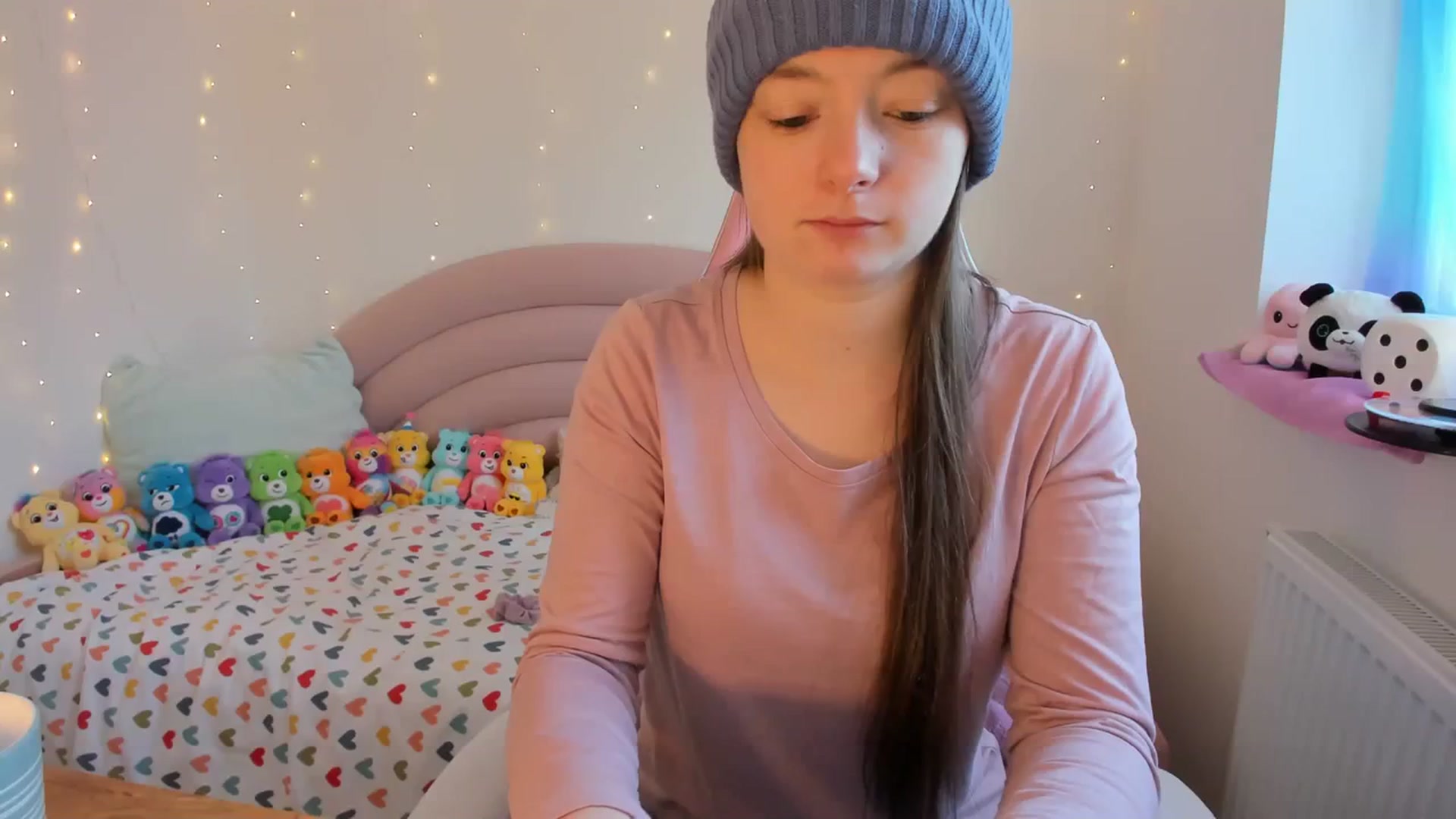 Gallery image thumbnail from JessieBear_'s myfreecams stream on, 01/09/2024, 14:09 image 16 of 20
