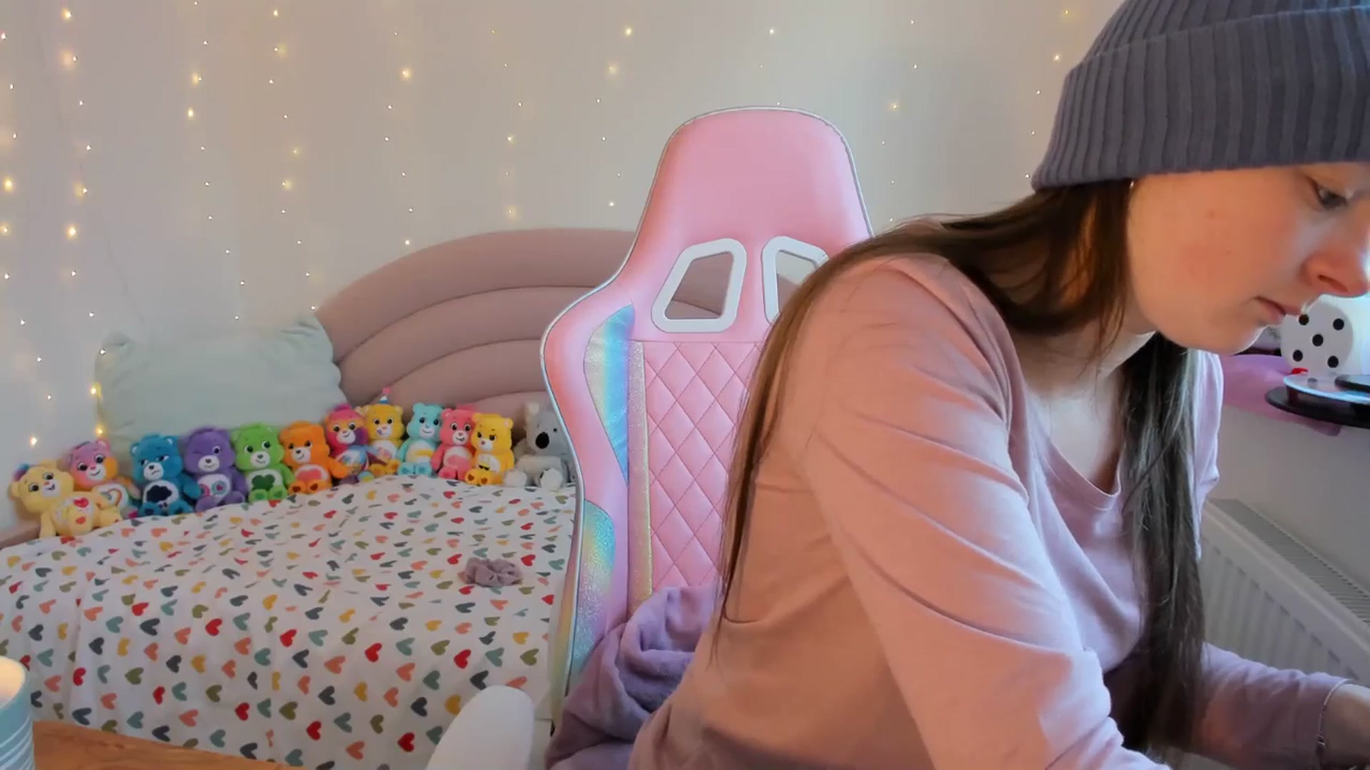 Gallery image thumbnail from JessieBear_'s myfreecams stream on, 01/09/2024, 14:49 image 12 of 20