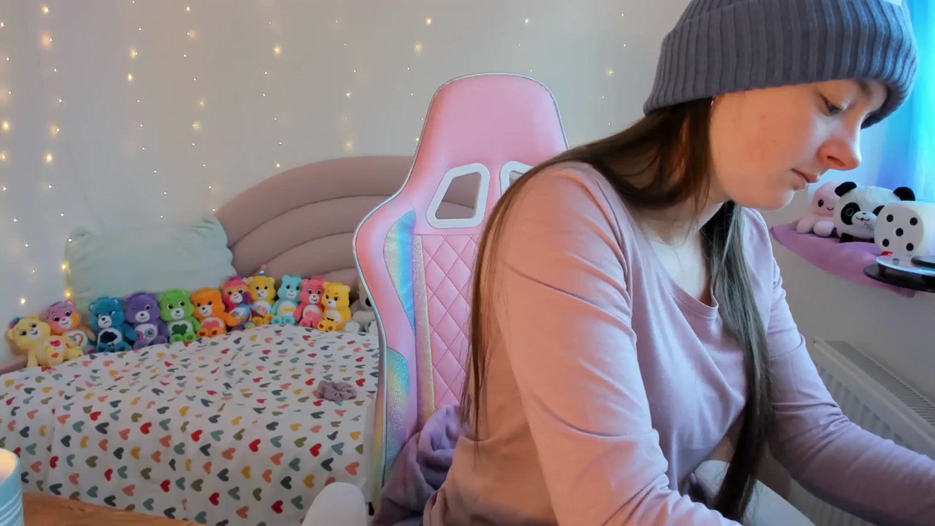 Gallery image thumbnail from JessieBear_'s myfreecams stream on, 01/09/2024, 14:49 image 15 of 20