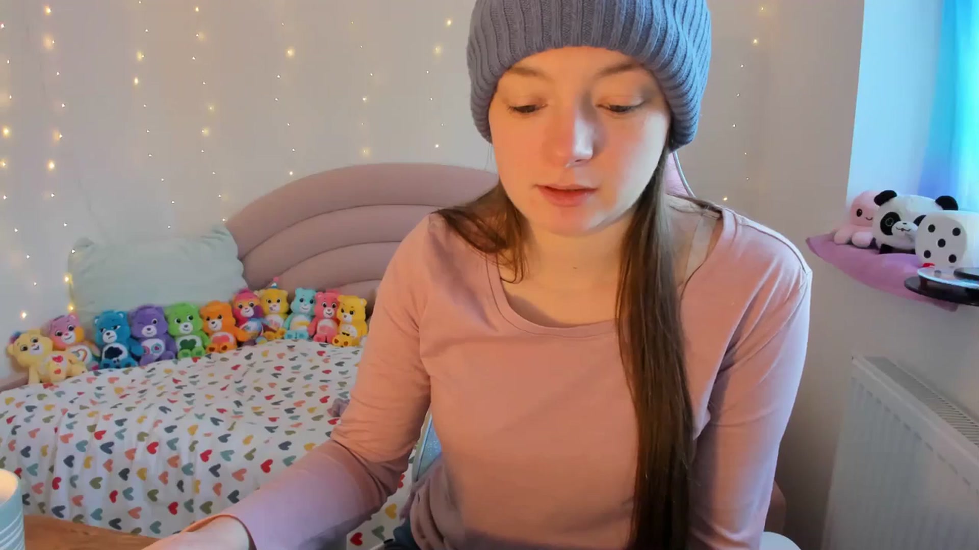 Gallery image thumbnail from JessieBear_'s myfreecams stream on, 01/09/2024, 14:49 image 18 of 20