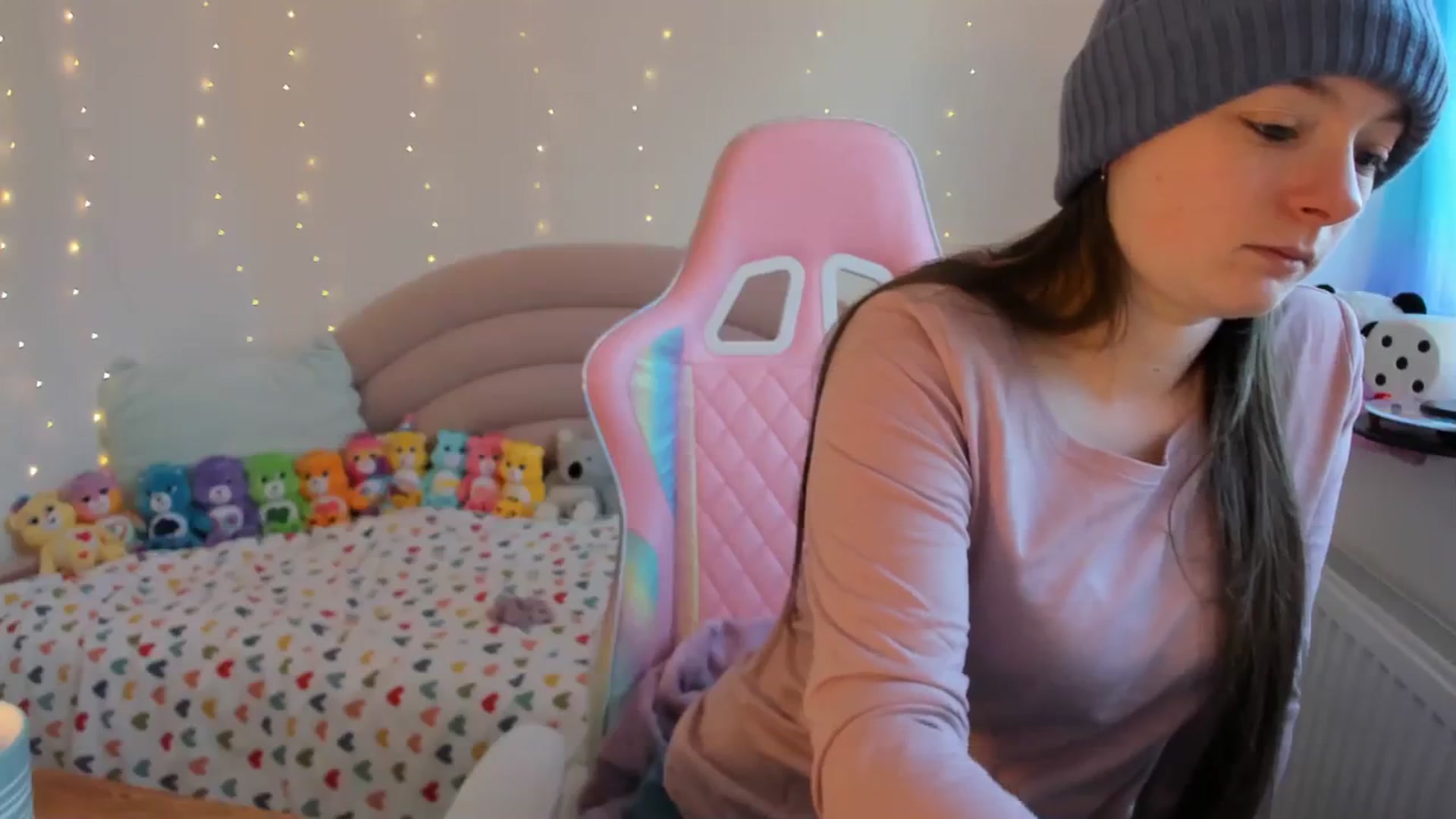 Gallery image thumbnail from JessieBear_'s myfreecams stream on, 01/09/2024, 14:49 image 9 of 20