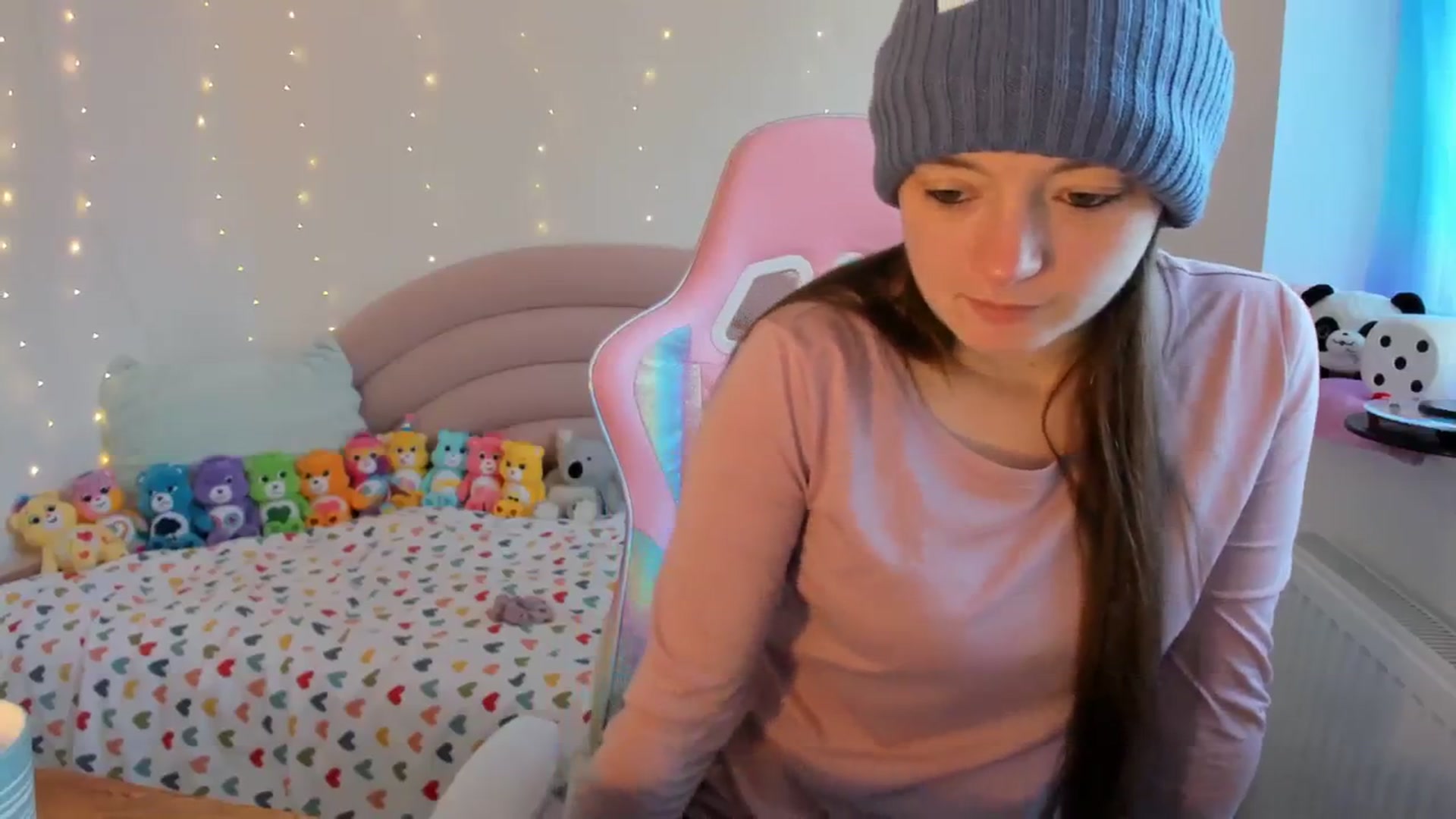 Gallery image thumbnail from JessieBear_'s myfreecams stream on, 01/09/2024, 14:49 image 14 of 20