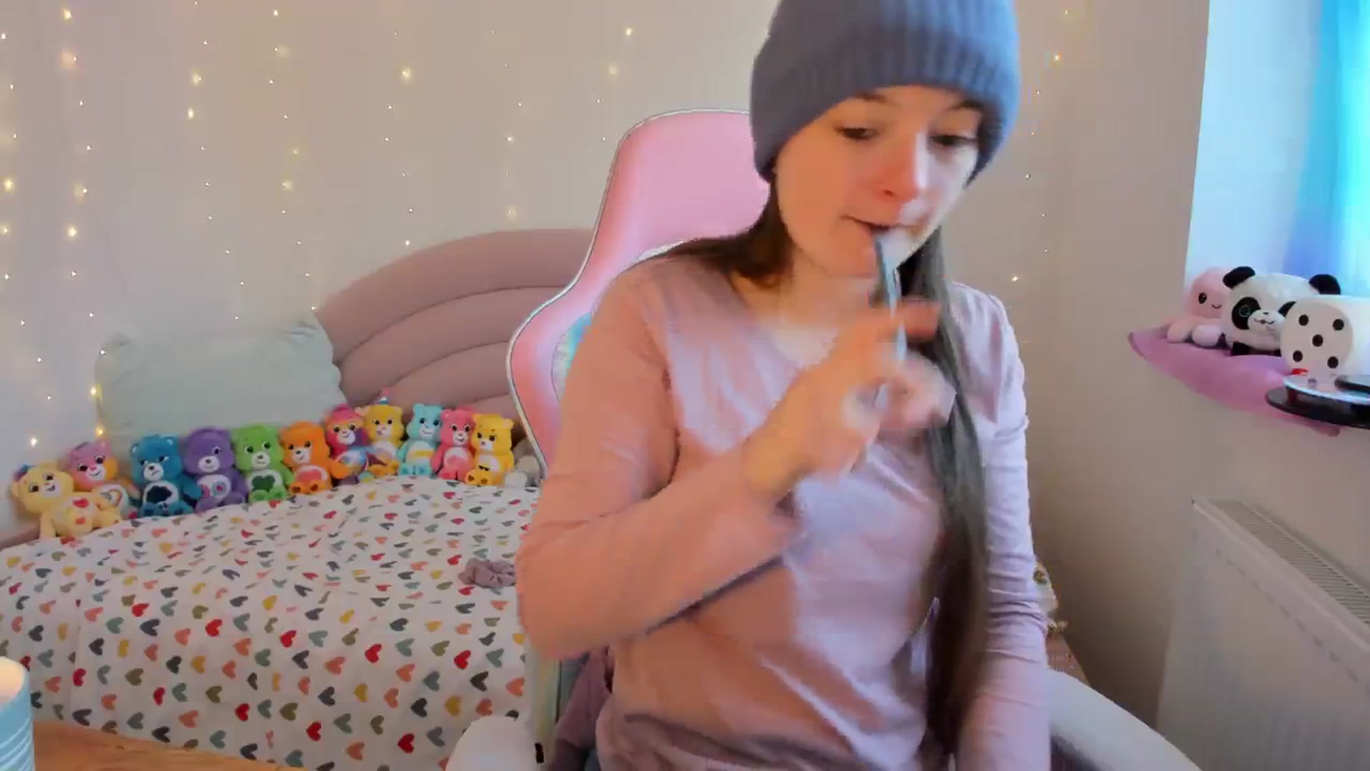 Gallery image thumbnail from JessieBear_'s myfreecams stream on, 01/09/2024, 14:49 image 7 of 20