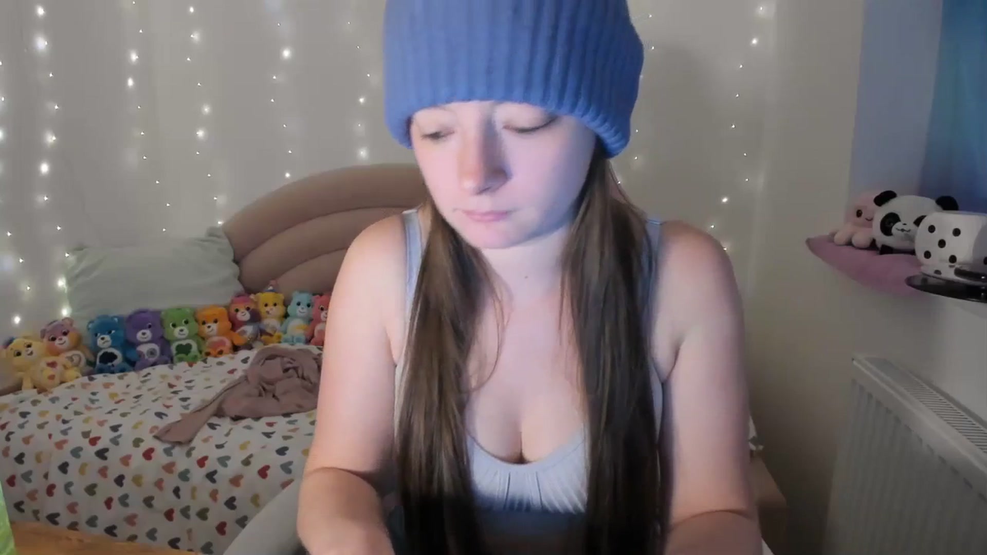 Gallery image thumbnail from JessieBear_'s myfreecams stream on, 01/09/2024, 17:39 image 4 of 20