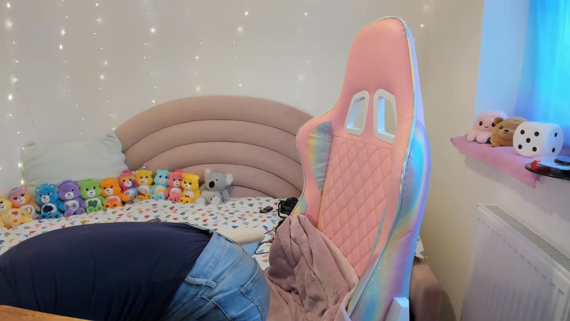 Gallery image thumbnail from JessieBear_'s myfreecams stream on, 01/12/2024, 15:33 image 5 of 20