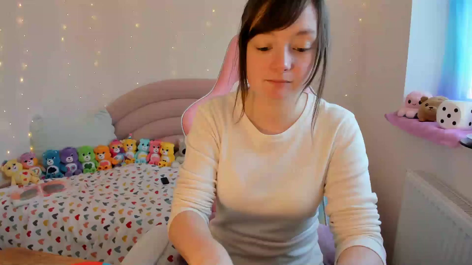 Gallery image thumbnail from JessieBear_'s myfreecams stream on, 01/15/2024, 14:16 image 6 of 20
