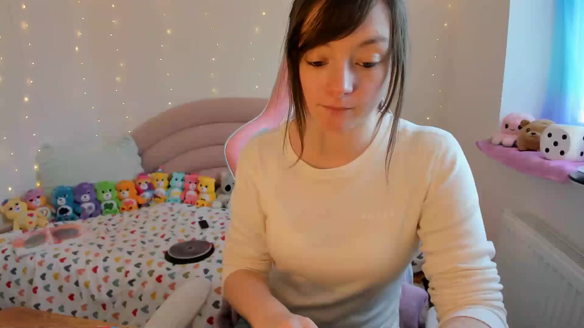Gallery image thumbnail from JessieBear_'s myfreecams stream on, 01/15/2024, 14:16 image 1 of 20