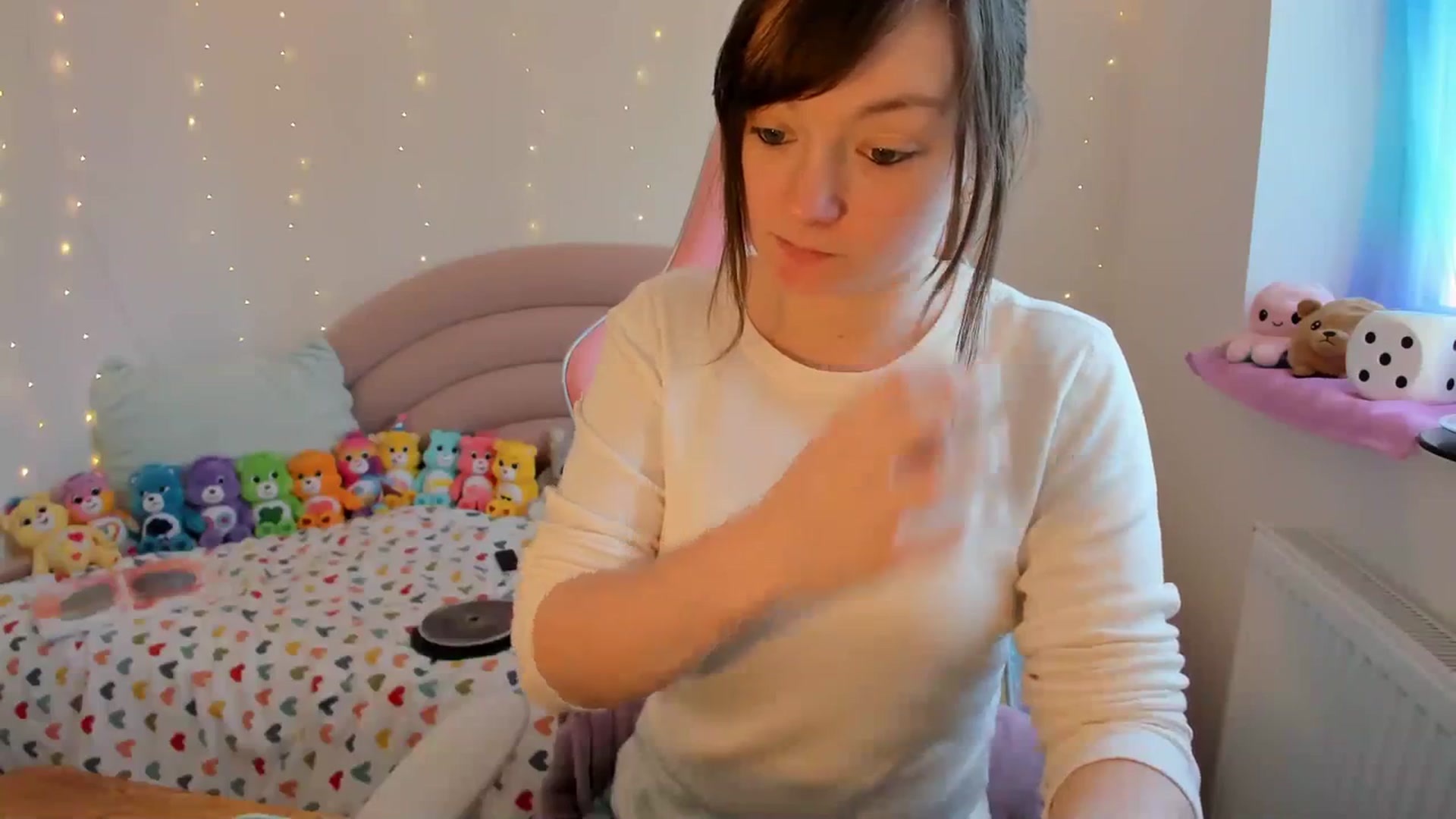 Gallery image thumbnail from JessieBear_'s myfreecams stream on, 01/15/2024, 14:16 image 2 of 20