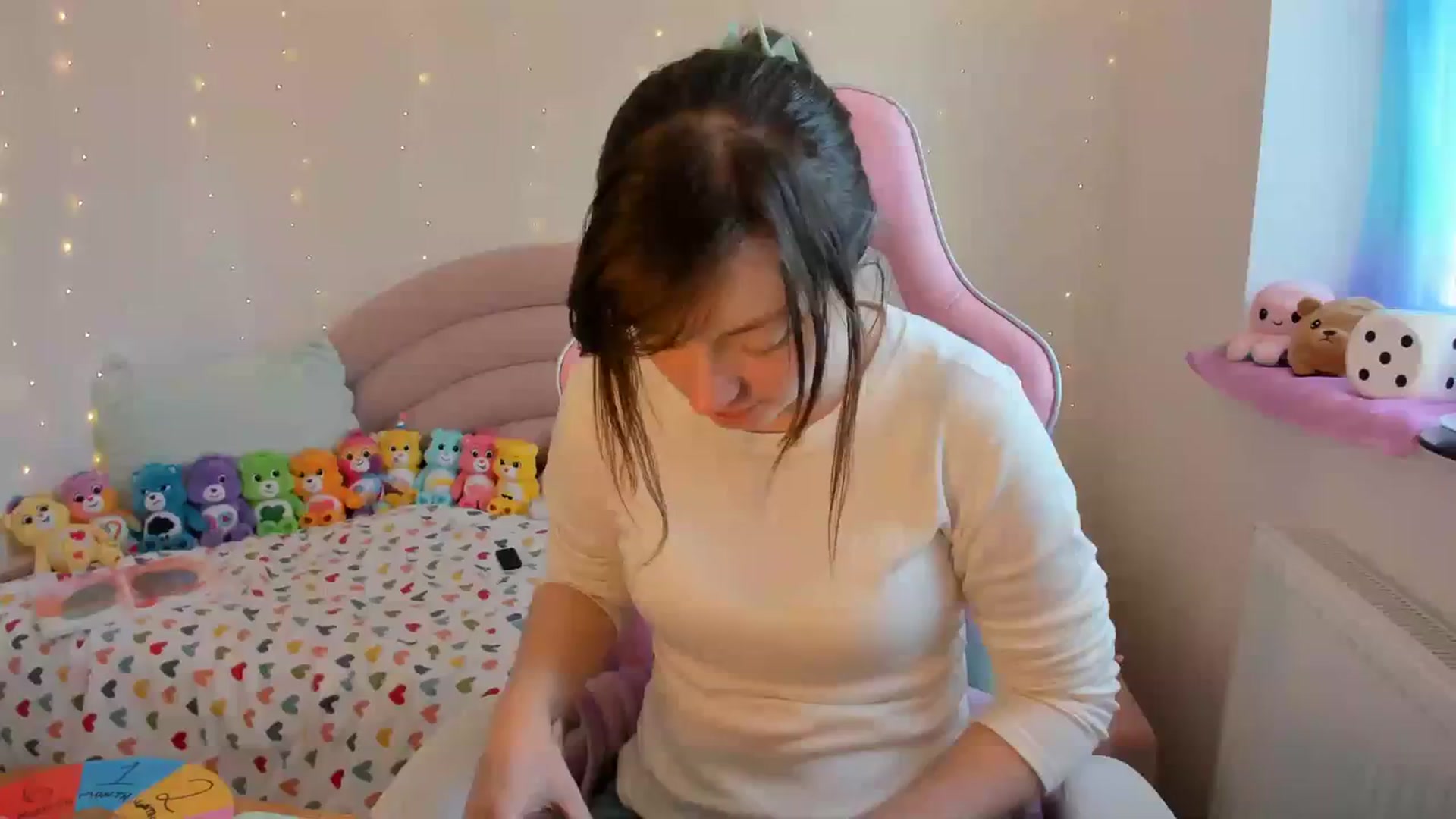 Gallery image thumbnail from JessieBear_'s myfreecams stream on, 01/15/2024, 14:16 image 8 of 20