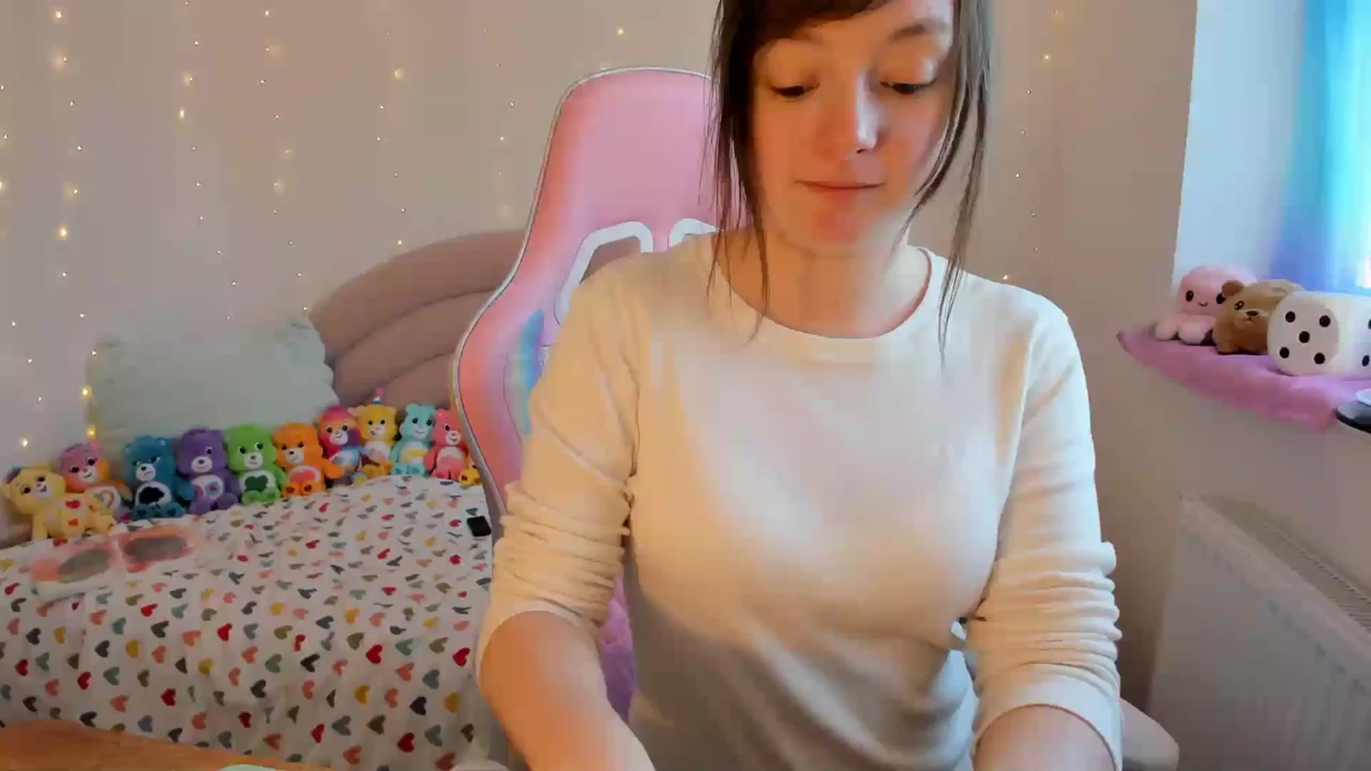 Gallery image thumbnail from JessieBear_'s myfreecams stream on, 01/15/2024, 14:16 image 12 of 20