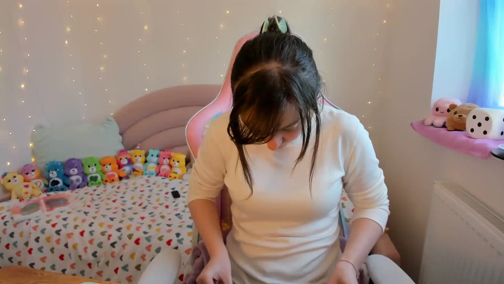 Gallery image thumbnail from JessieBear_'s myfreecams stream on, 01/15/2024, 14:16 image 4 of 20