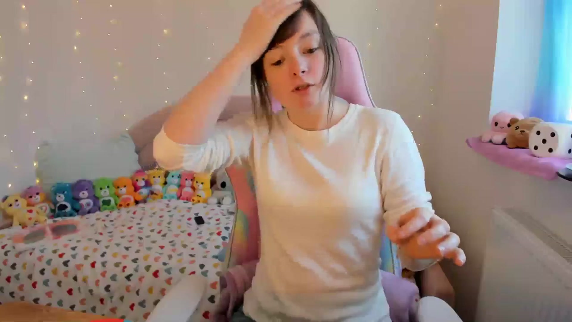 Gallery image thumbnail from JessieBear_'s myfreecams stream on, 01/15/2024, 14:16 image 7 of 20